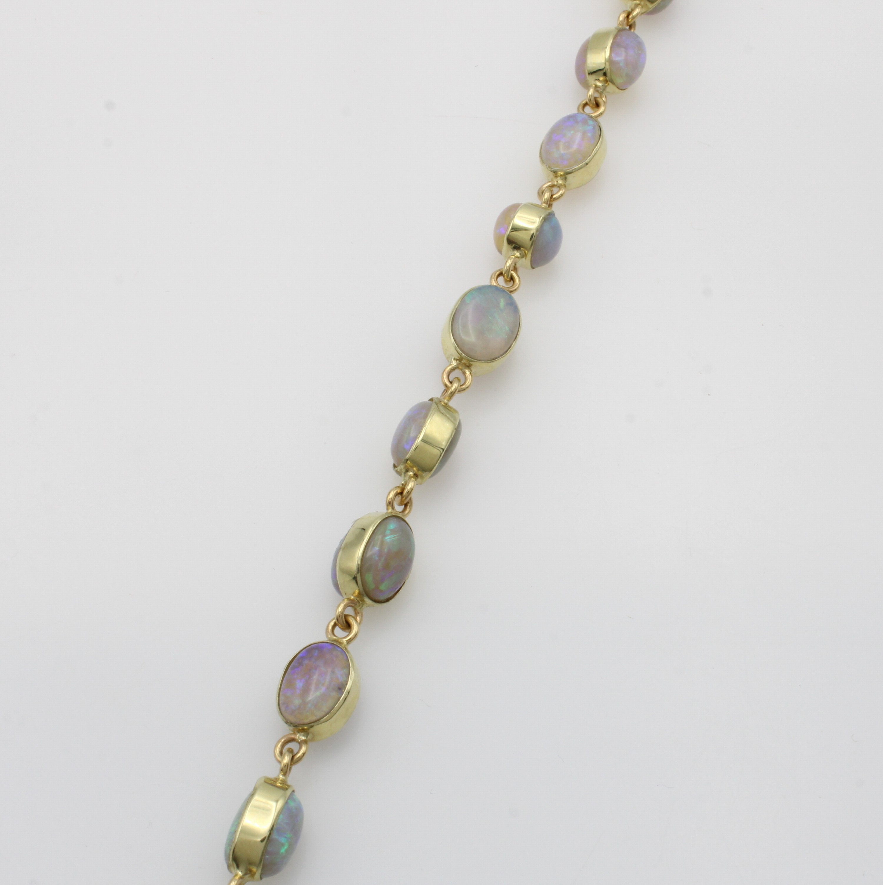 Image 27006261 - Armband mit Opalen, GG 585/000, ovale u. runde Opale zus. ca. 28.3 ct, Karabinerschl., ...