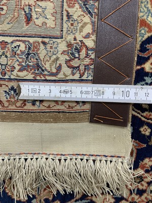 27006201i - Esfahan fein Persien, signiert´Sadegh Seyrafian´, um 1920-1930, Korkwolle mit und auf ...