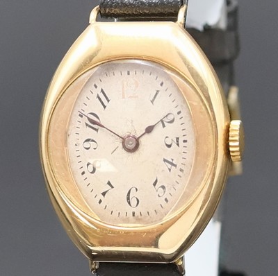 27006295a - Frühe tonneau-förmige Armbanduhr in RoseG 585/000, Schweiz um 1915, Handaufzug, ...