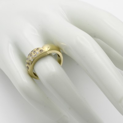 27006388b - Ring mit Brillanten, GG 585/000, z.T. matt., Brill. zus. ca. 0.61 ct naturf./si, anged. ...