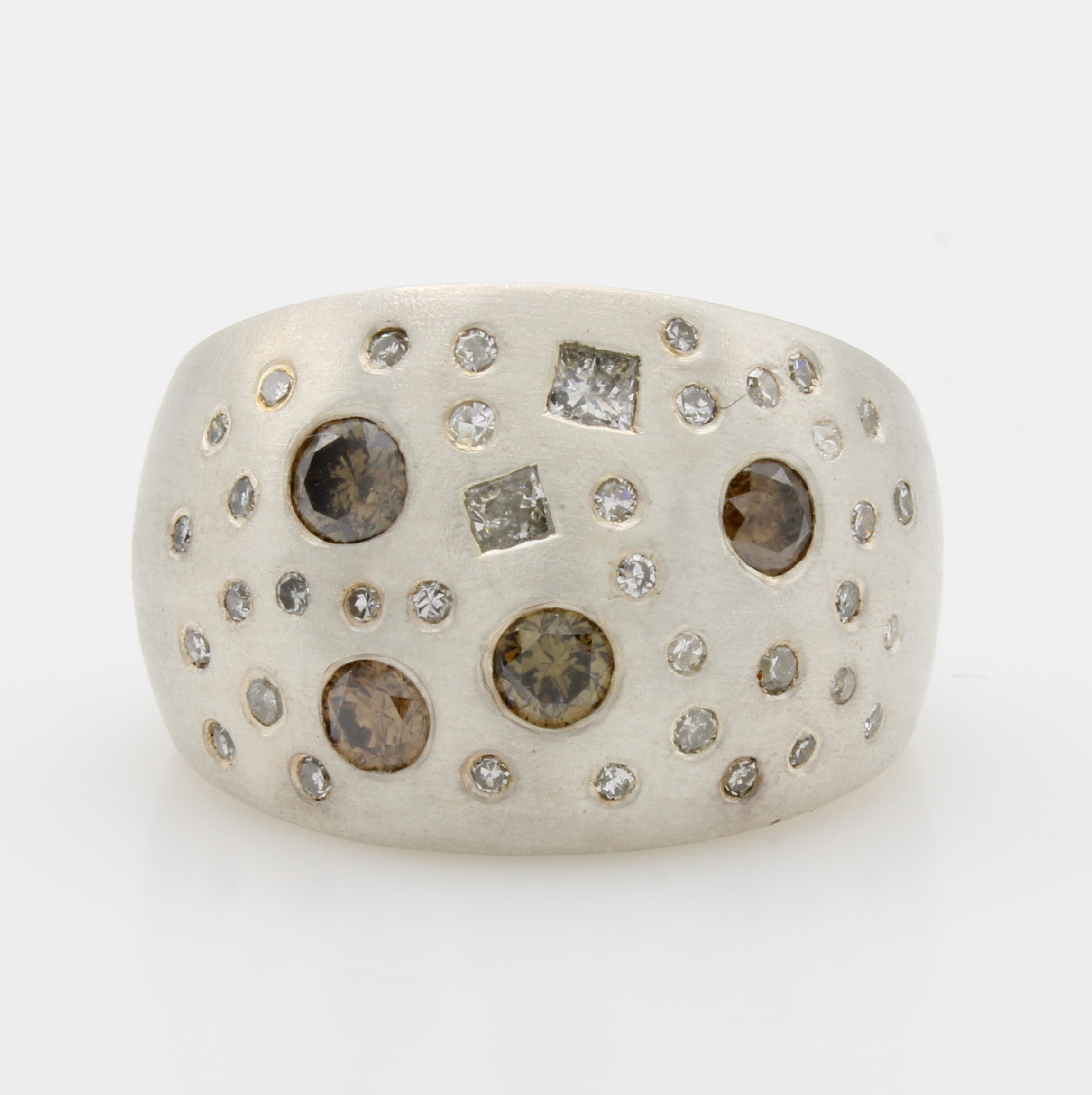 Image 27006424 - Ring mit Diamanten, 925er Silber, z.T. matt., Diam. in versch. Schliffarten zus. ca. 2 ...