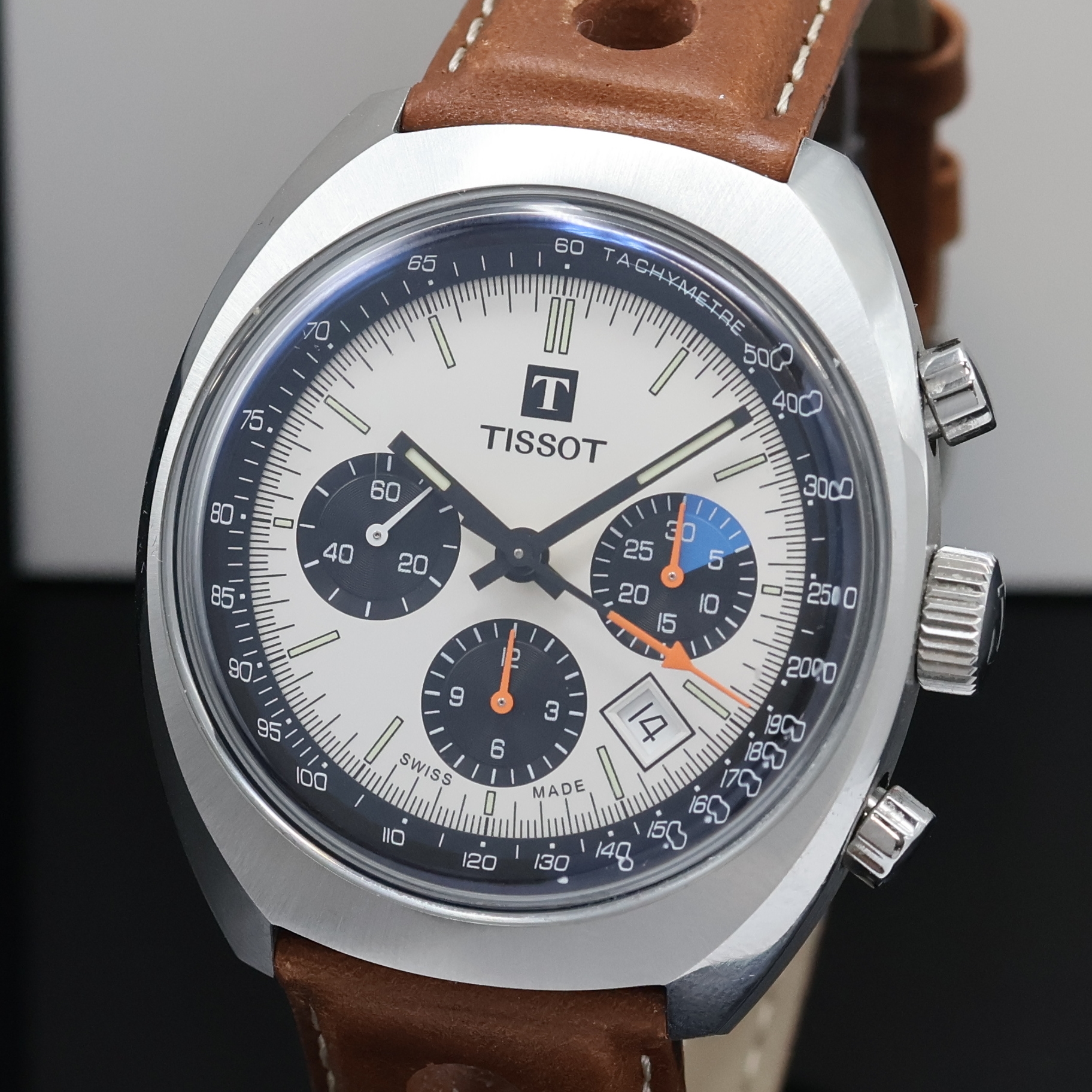 Detail a: TISSOT Heritage 1973 Armbandchronograph Referenz T124427A, Schweiz um 2024, Automatik, beids. vergl. Geh. in Edelstahl, Boden aufgedr., orig. ...