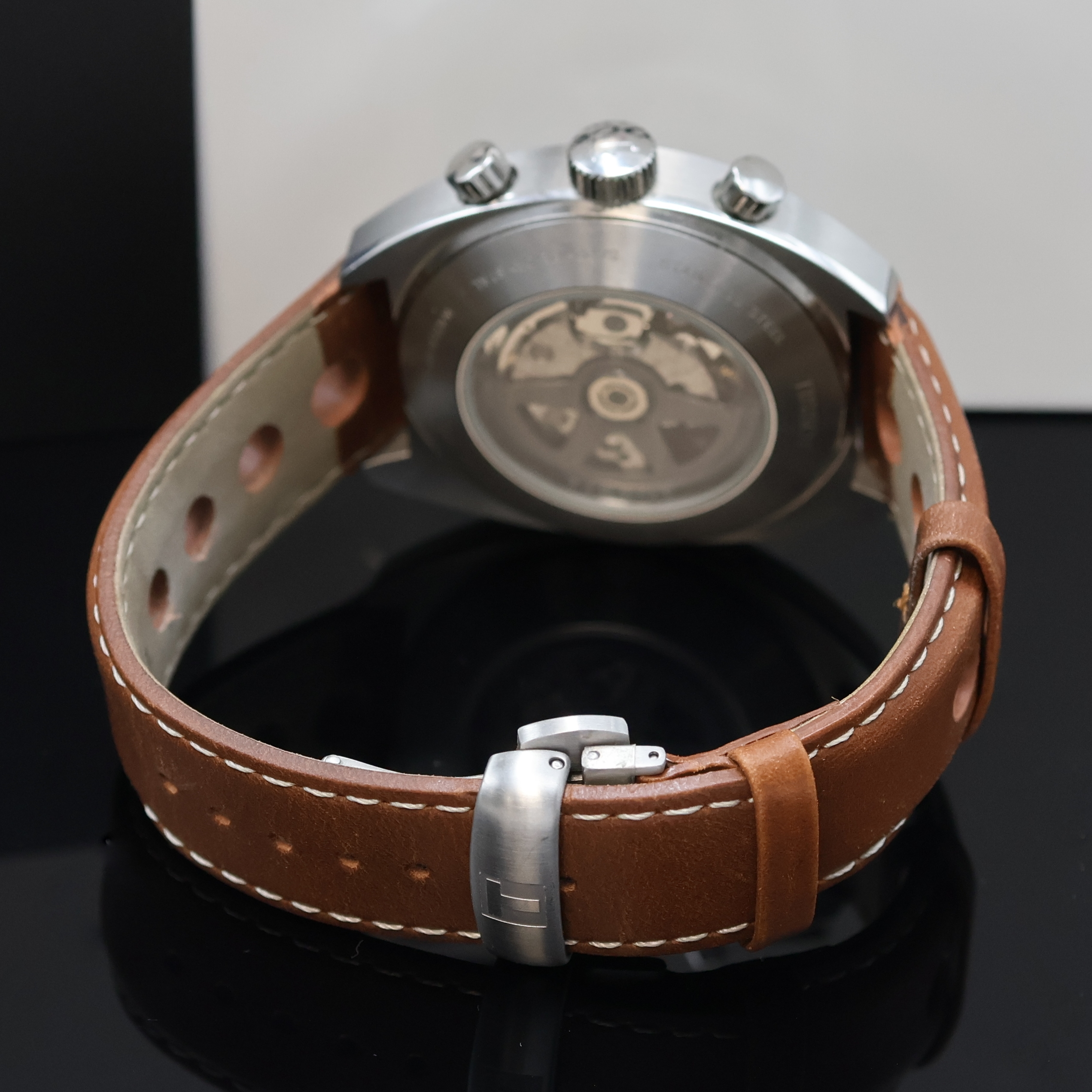 Detail b: TISSOT Heritage 1973 Armbandchronograph Referenz T124427A, Schweiz um 2024, Automatik, beids. vergl. Geh. in Edelstahl, Boden aufgedr., orig. ...