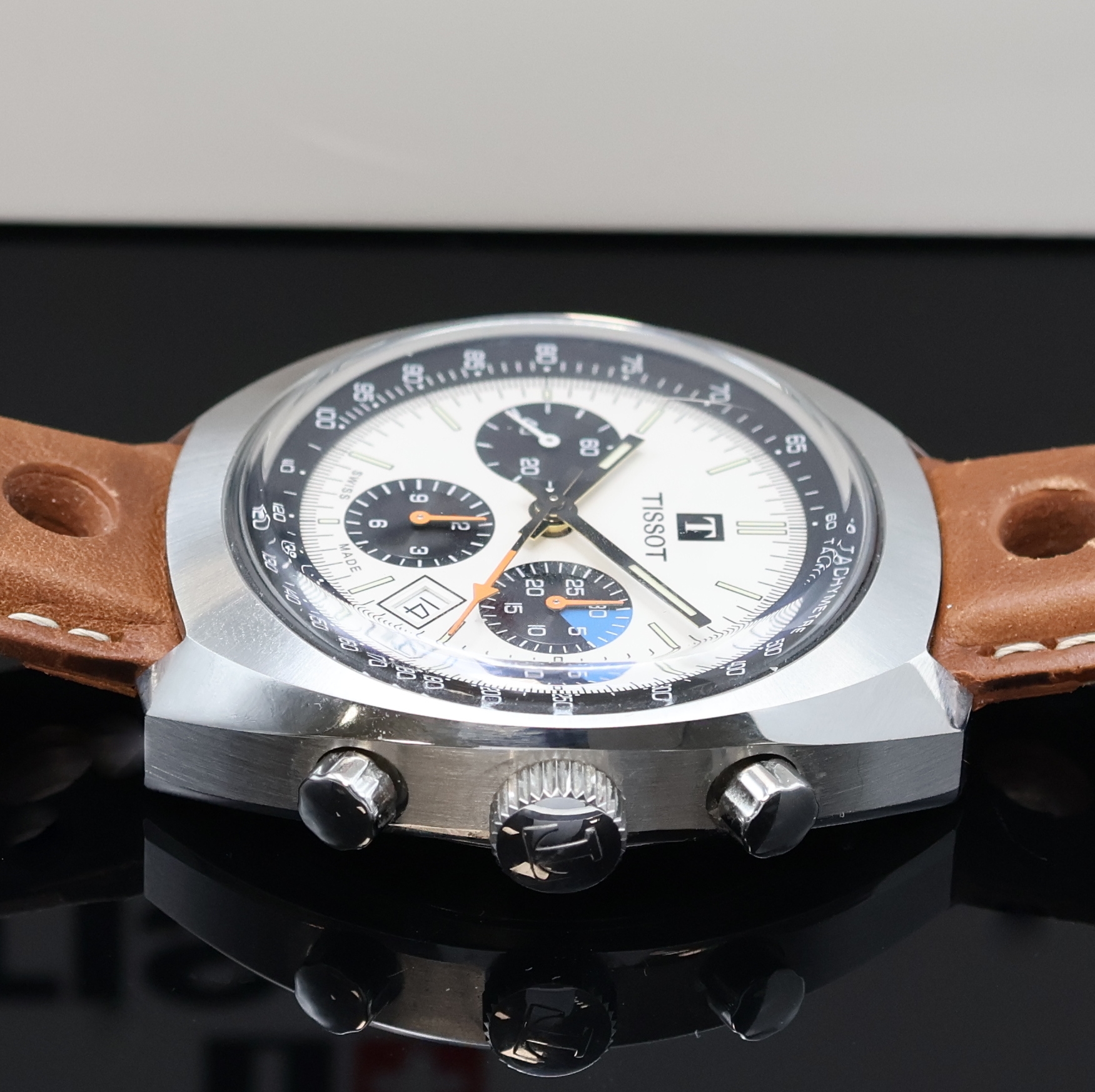Detail c: TISSOT Heritage 1973 Armbandchronograph Referenz T124427A, Schweiz um 2024, Automatik, beids. vergl. Geh. in Edelstahl, Boden aufgedr., orig. ...