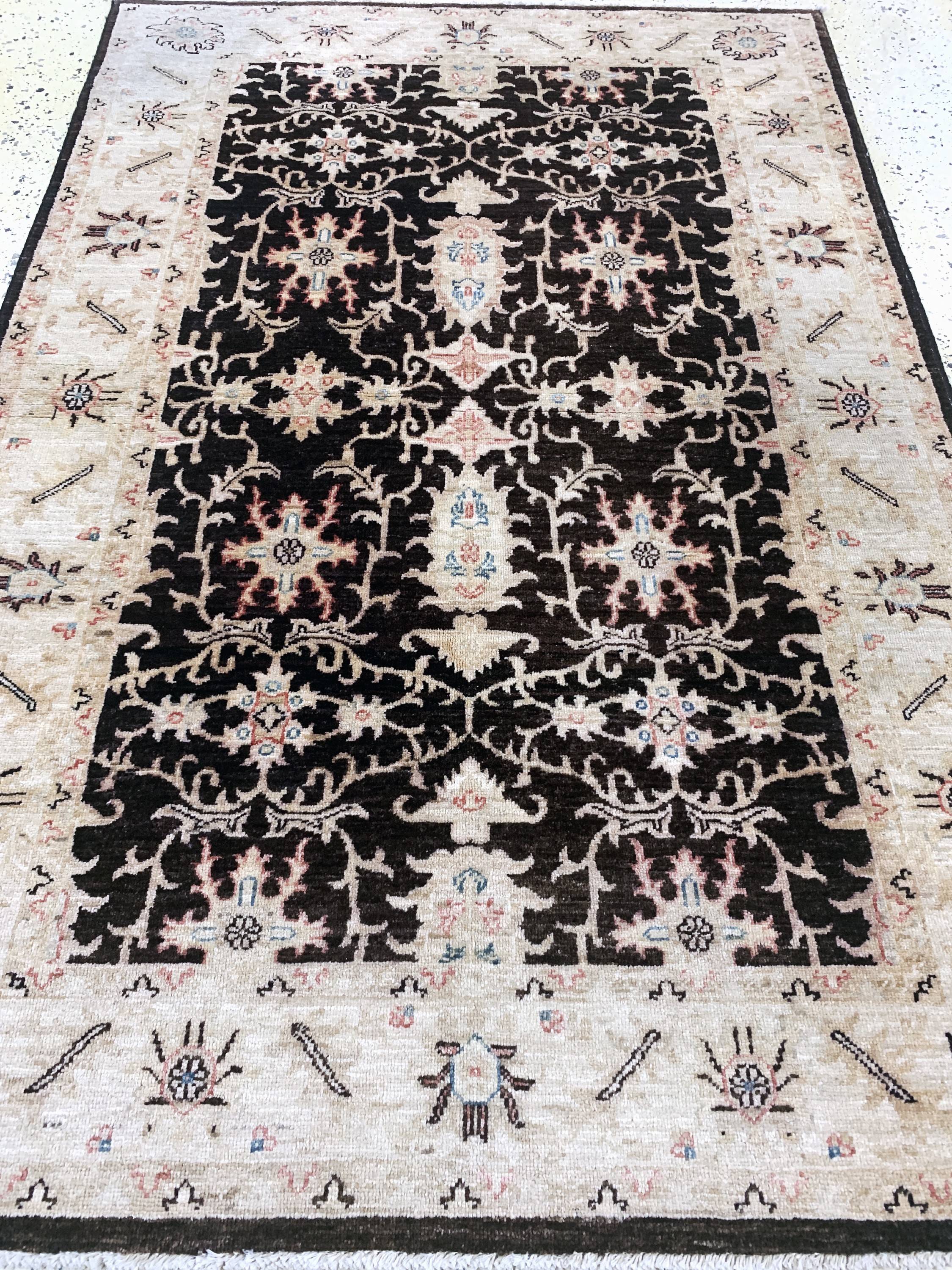 Detail b: Sigler, Ende 20.Jhd., Wolle auf Baumwolle, ca. 178 x 120 cm, EHZ: 2, verschmutzt
