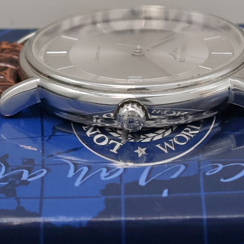 Detail c: LONGINES Presence Armbanduhr Referenz L4.721.4, Schweiz verk. lt. beil. Pap. 06/2004, Automatik, Edelstahlgeh., Boden aufgedr., silb. Zifferbl. ...