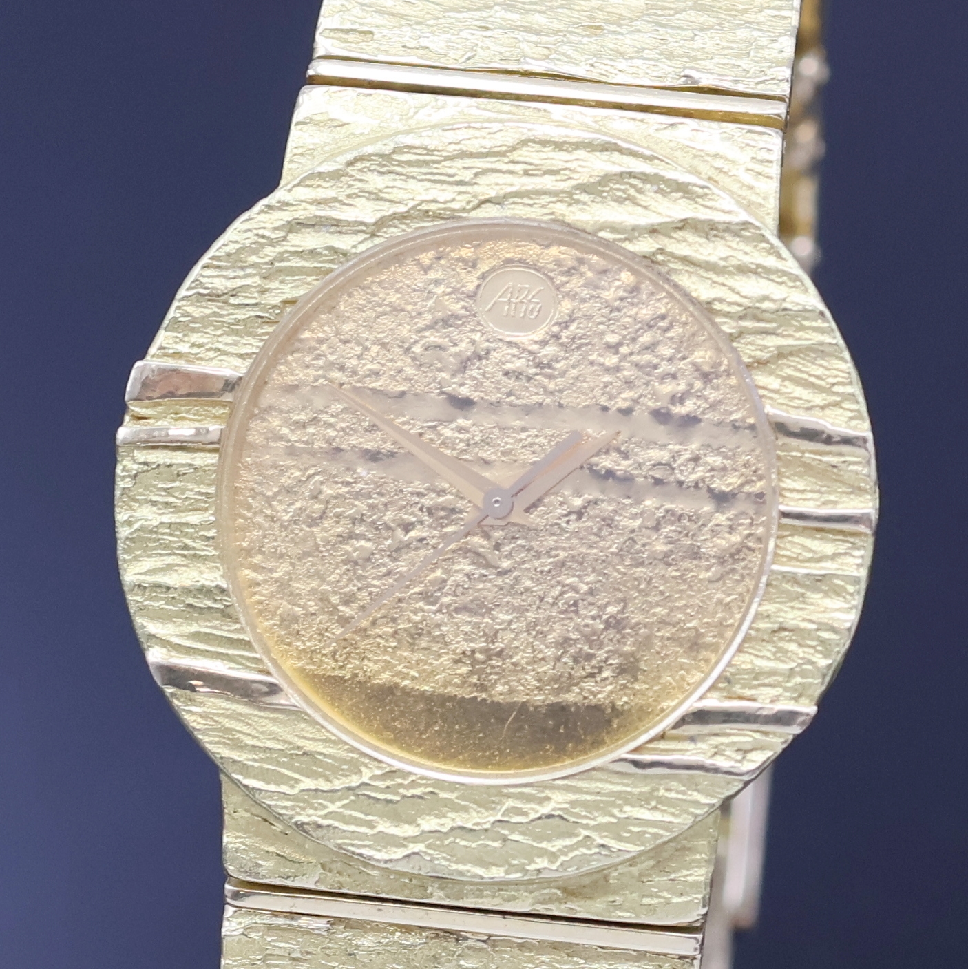 Detail a: ARS - Atelier Reister Straubenhardt Armbanduhr in GG 750/000, Deutschland/Schweiz um 2010, Automatik, vergl. Boden aufgedr., Gold- Zifferbl. m. gold. ...