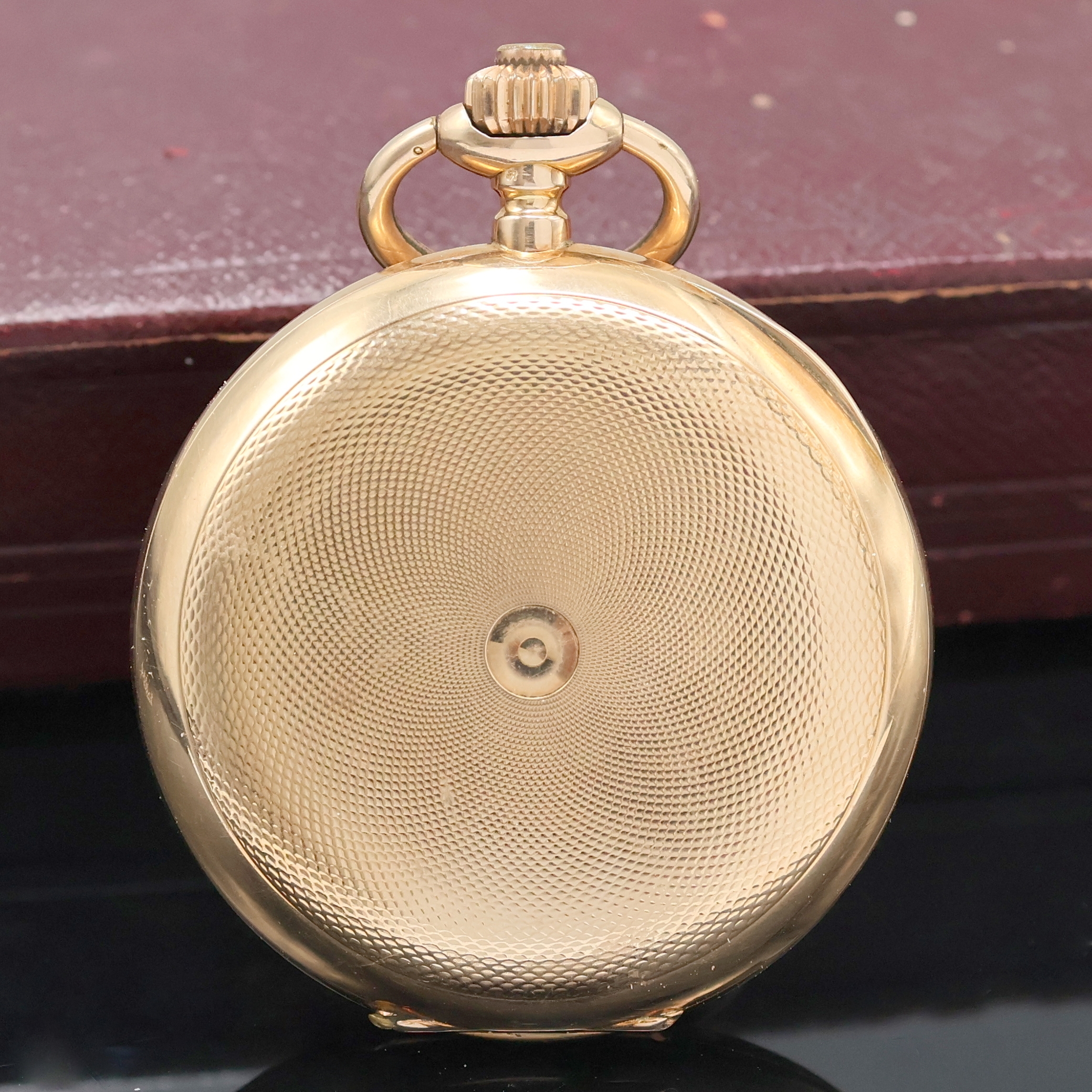 Detail b: PAUL VUILLE-PERRET Savonette Herrentaschenuhr in RG 585/000, Schweiz um 1910, guill. 2- Deckel Goldgeh. l. dell., Sprungdeckel m. Schmuckmonogramm, ...