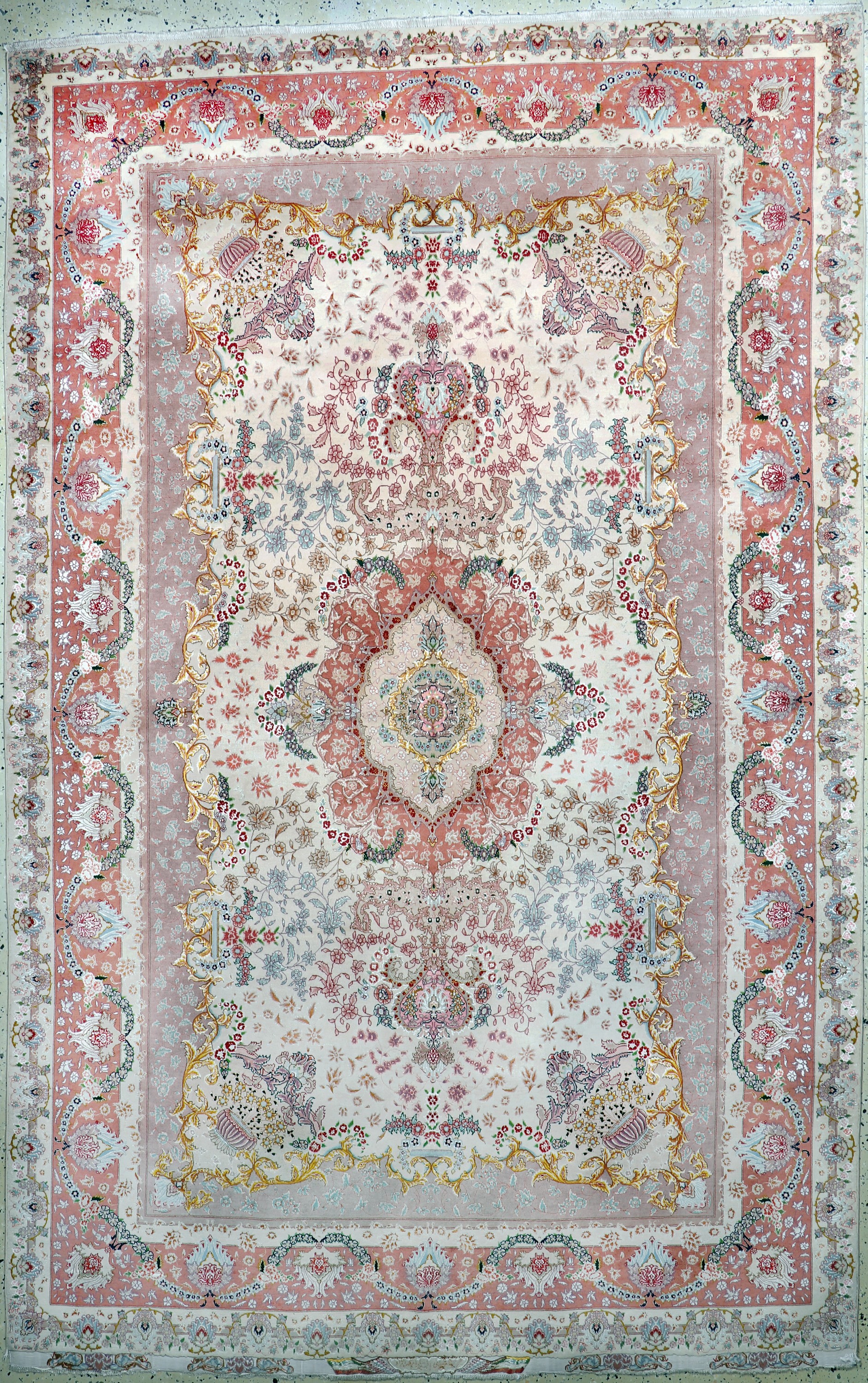 Täbriz fein(60 Raj), Persien, Ende 20.Jhd, Korkwolle mit und auf Seide, ca. 313 x 198 cm,ca. 650.000 Kn/qm, gereinigt, EHZ: 2