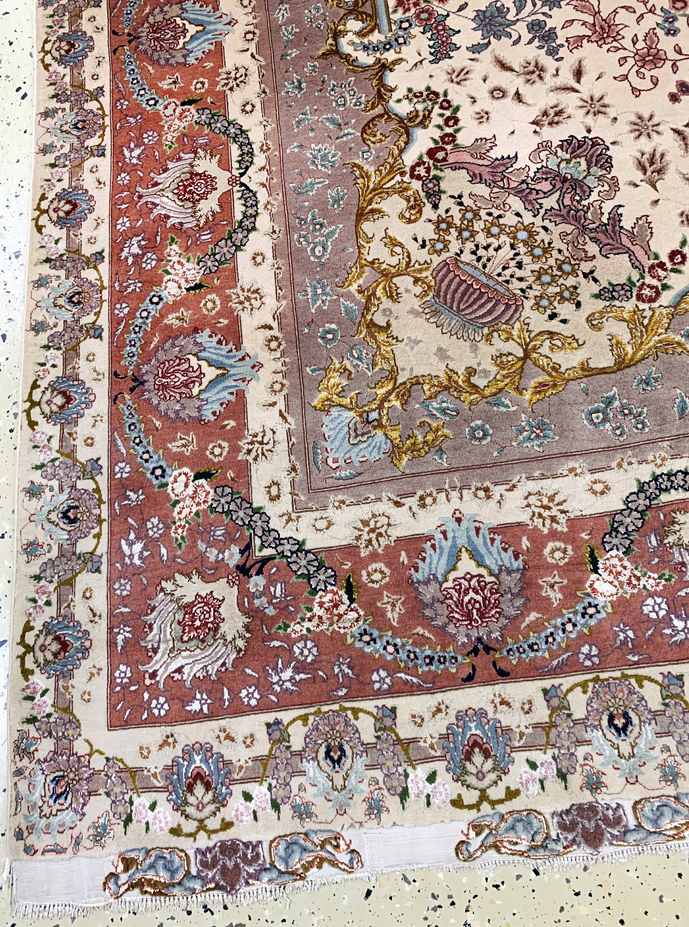 Detail c: Täbriz fein(60 Raj), Persien, Ende 20.Jhd, Korkwolle mit und auf Seide, ca. 313 x 198 cm,ca. 650.000 Kn/qm, gereinigt, EHZ: 2