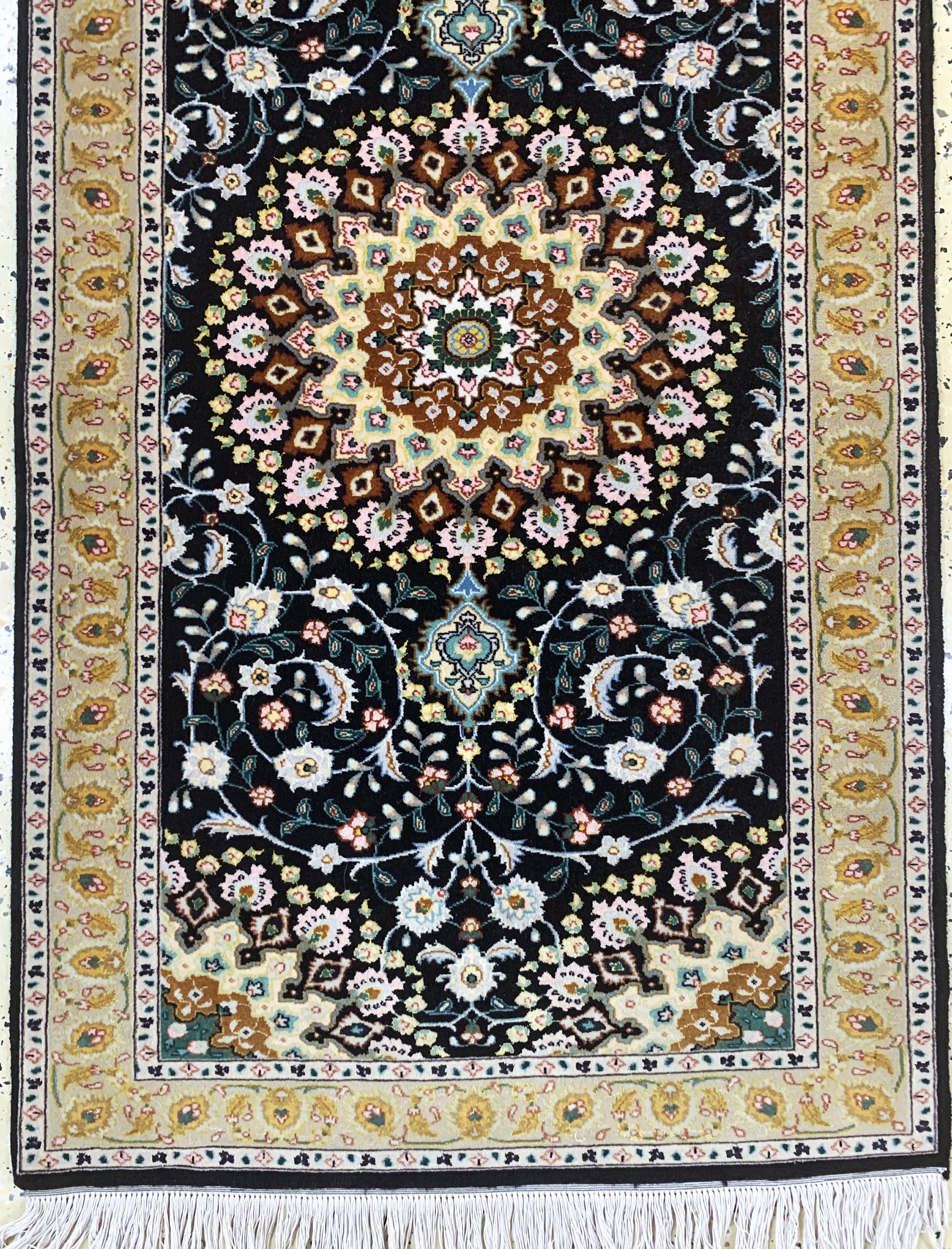 Detail c: Täbriz fein(50 Raj), Persien, Ende 20.Jhd, Korkwolle mit Seide, ca. 290 x 82 cm, ca. 500.000 Kn/qm, EHZ: 1-2