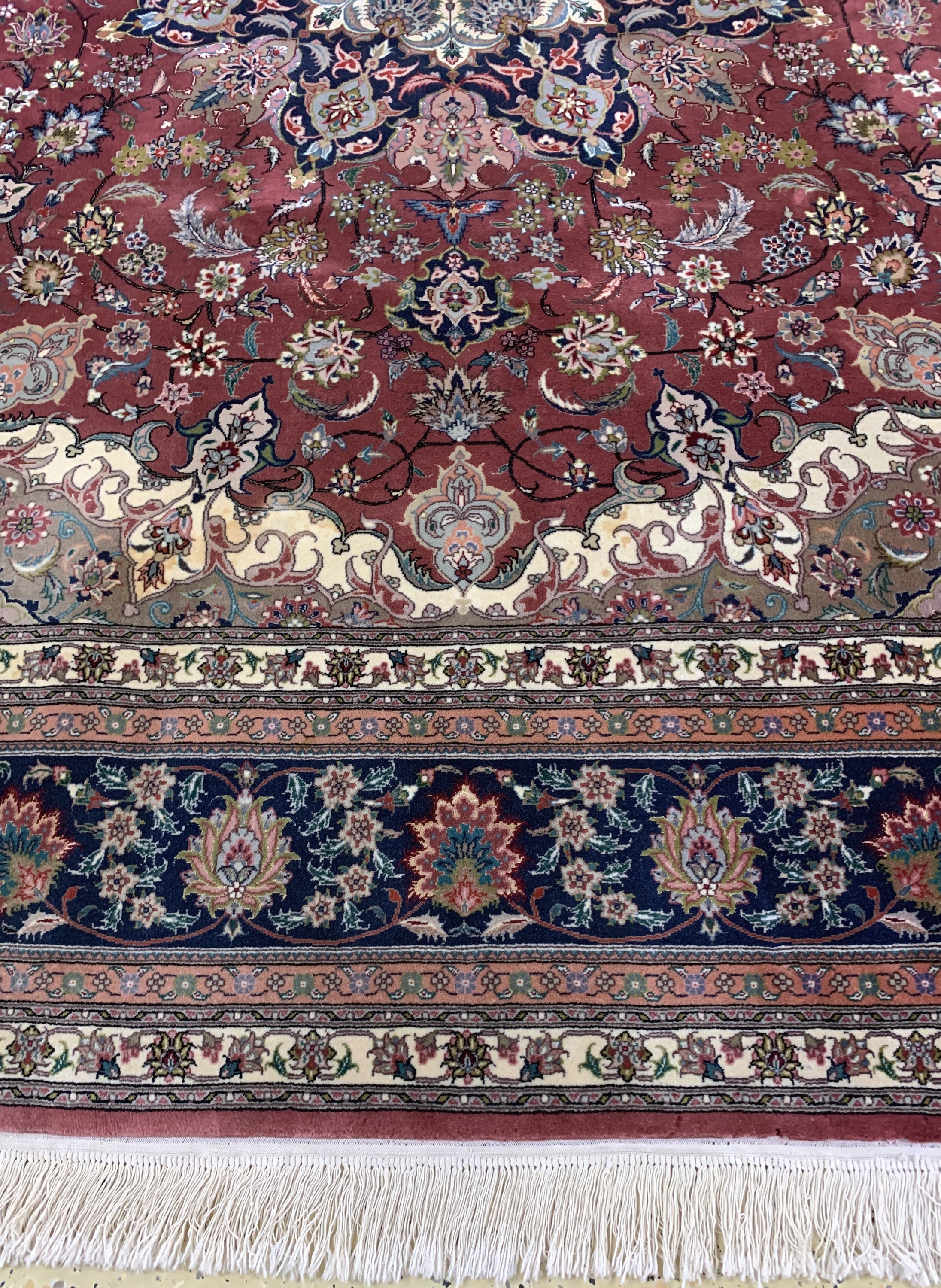 Detail b: Esfahan fein, China, Ende 20.Jhd, Korkwolleauf Baumwolle, ca. 303 x 253 cm, gereinigt, EHZ: 2