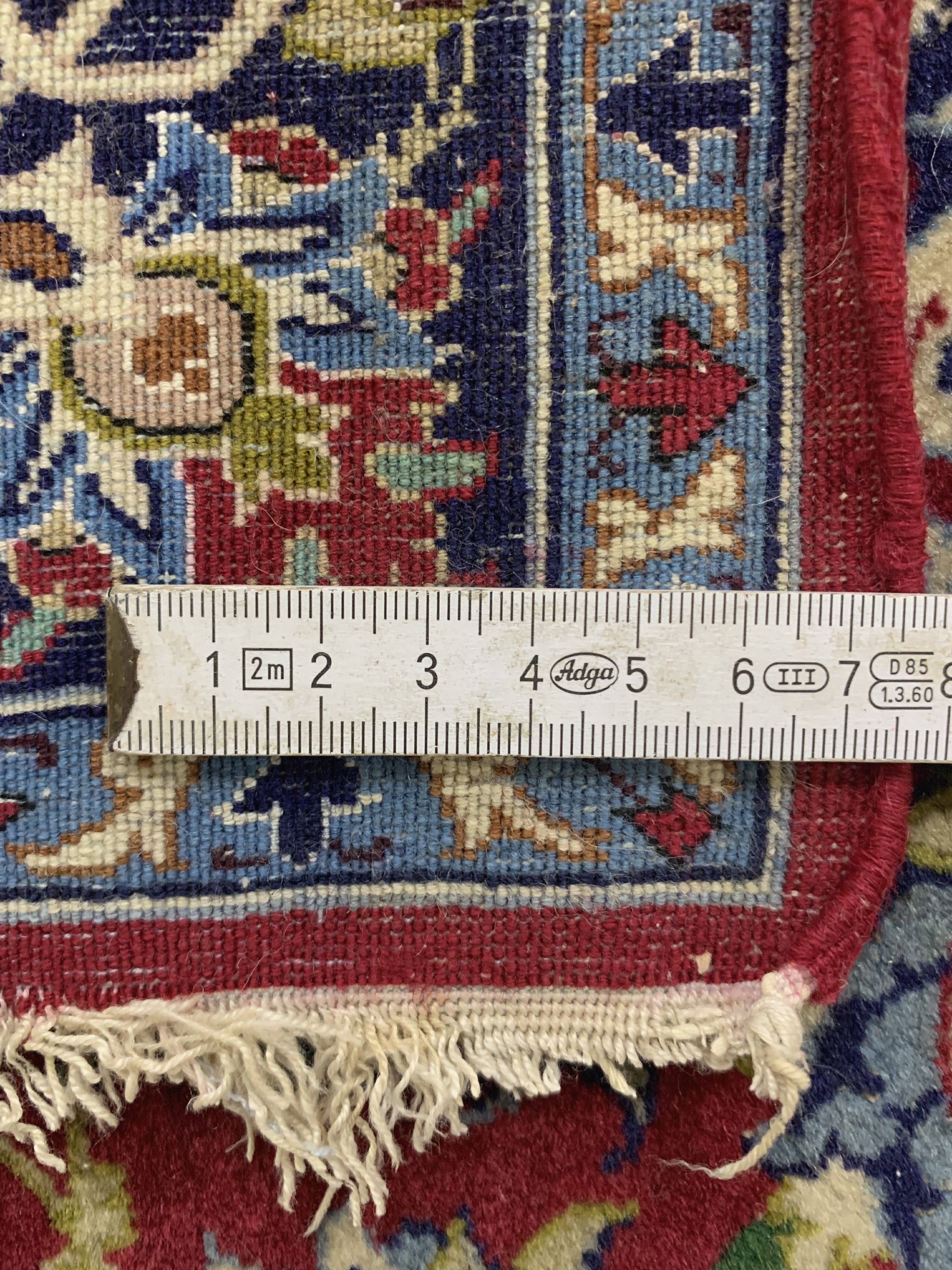 Detail d: 2 Lots Esfahan fein, Persien, Mitte 20.Jhd,Korkwolle auf Seide, ca. 106 x 70 cm, ca. 1,0 Mio. Kn/qm, Reinigungsbedürftig, EHZ: 2
