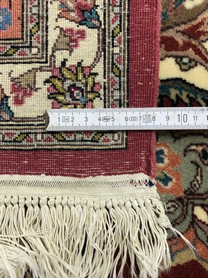 27007416j - Esfahan fein, China, Ende 20.Jhd, Korkwolleauf Baumwolle, ca. 303 x 253 cm, gereinigt, ...