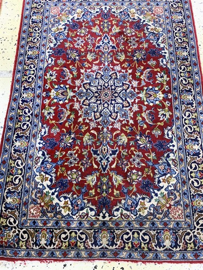 27007417c - 2 Lots Esfahan fein, Persien, Mitte 20.Jhd,Korkwolle auf Seide, ca. 106 x 70 cm, ca. ...