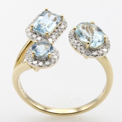 Image Ring mit Aquamarinen, GG 585/000, 3 Aquama- rine zus. ca. 1.44 ct, 54 Brill. zus. ca. ...