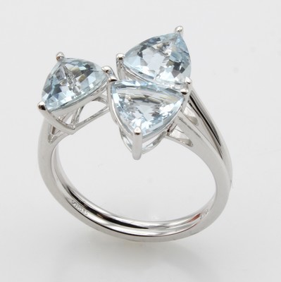 Image Ring mit Aquamarinen, WG 585/000, 3 Aquama- rine zus. ca. 3.17 ct, RW ca. 55 ...