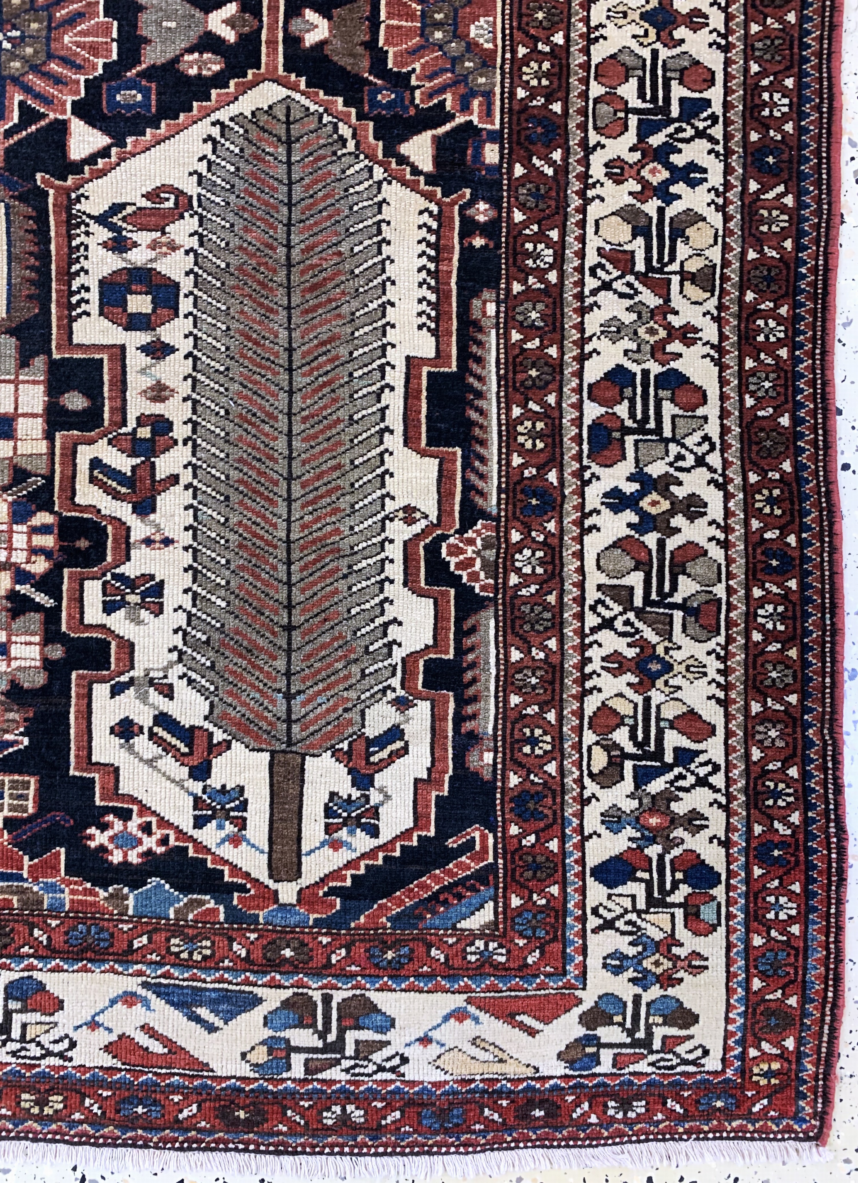 Detail a: Bachtiar"Baum-Teppich", Persien, um 1920-1930, Wolle auf Baumwolle, ca. 195 x 142 cm, EHZ: 2, (fachkundig restauriert & gereinigt)