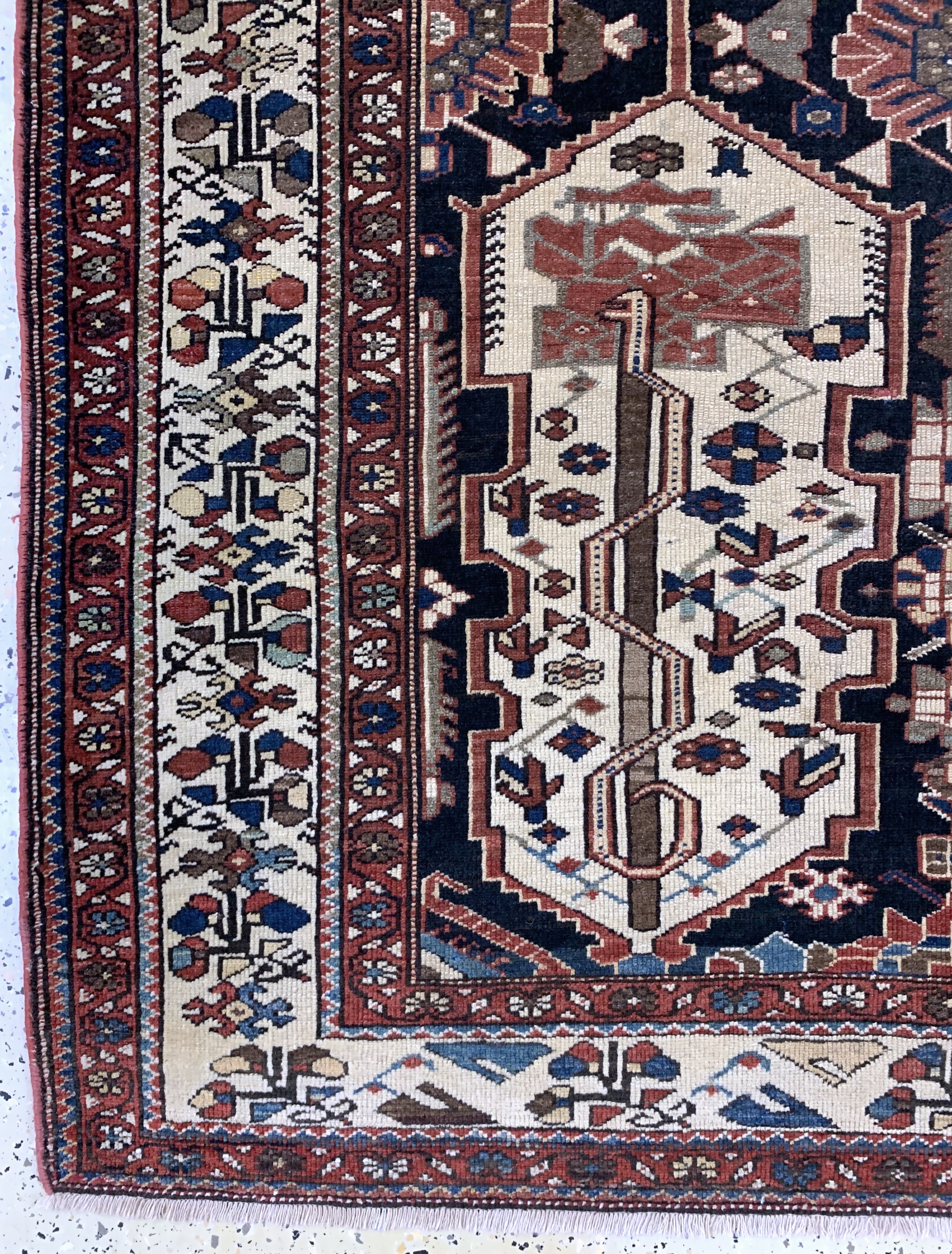 Detail b: Bachtiar"Baum-Teppich", Persien, um 1920-1930, Wolle auf Baumwolle, ca. 195 x 142 cm, EHZ: 2, (fachkundig restauriert & gereinigt)