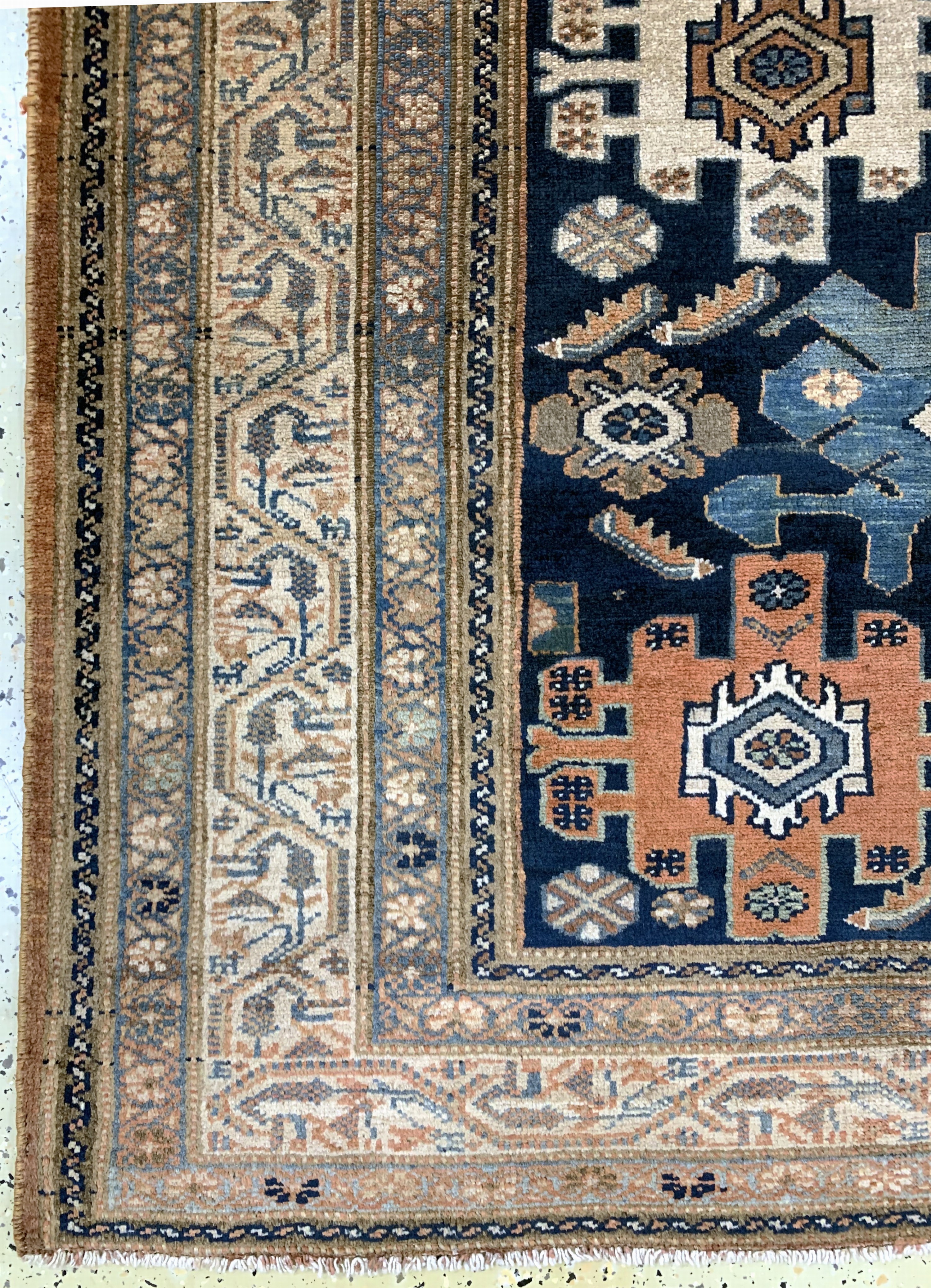 Detail b: Antiker Hamadan, Persien, um 1900, Wolle auf Baumwolle, ca. 200 x 138 cm, EHZ: 2, (fachkundig gereinigt)