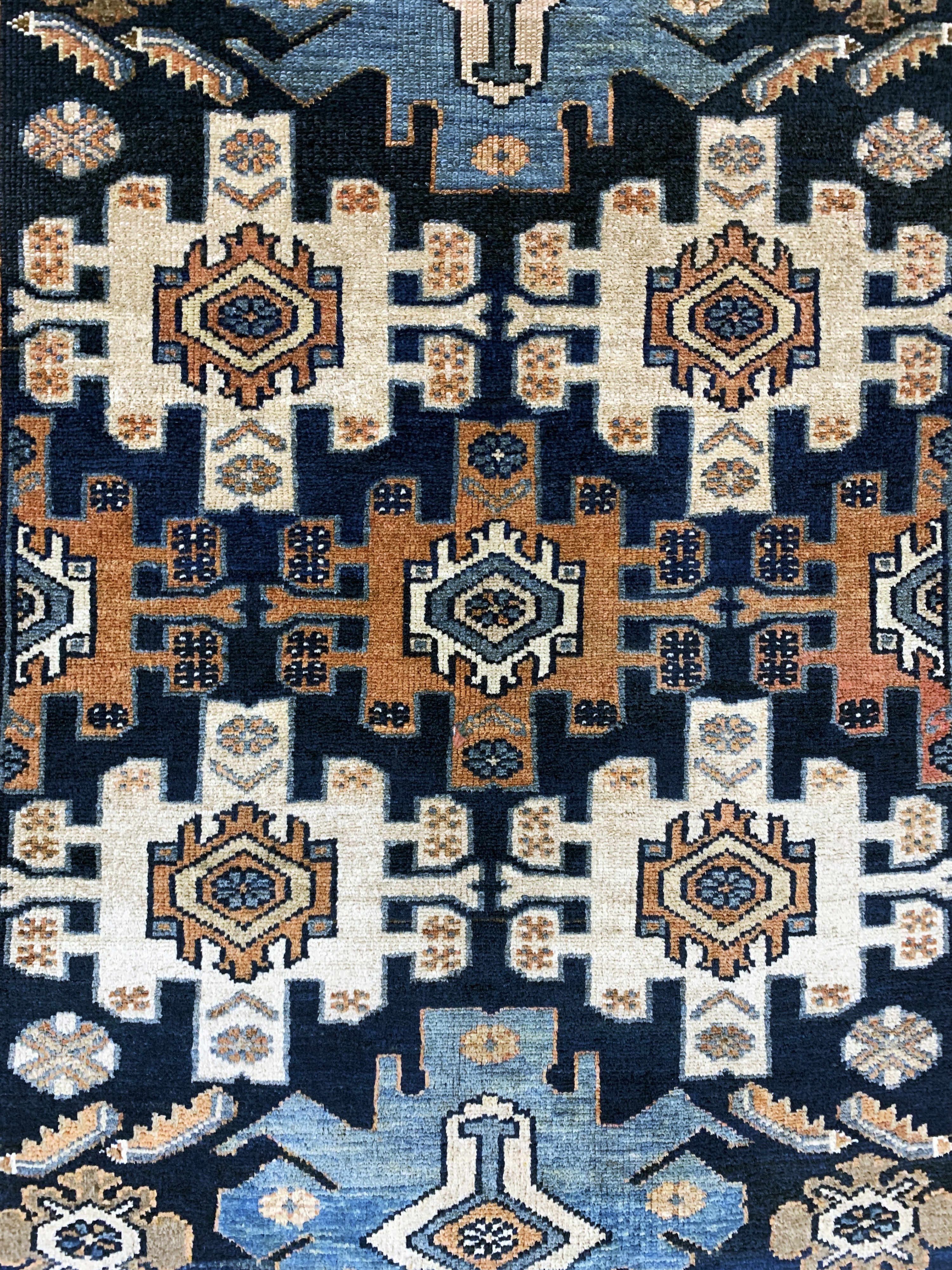 Detail c: Antiker Hamadan, Persien, um 1900, Wolle auf Baumwolle, ca. 200 x 138 cm, EHZ: 2, (fachkundig gereinigt)