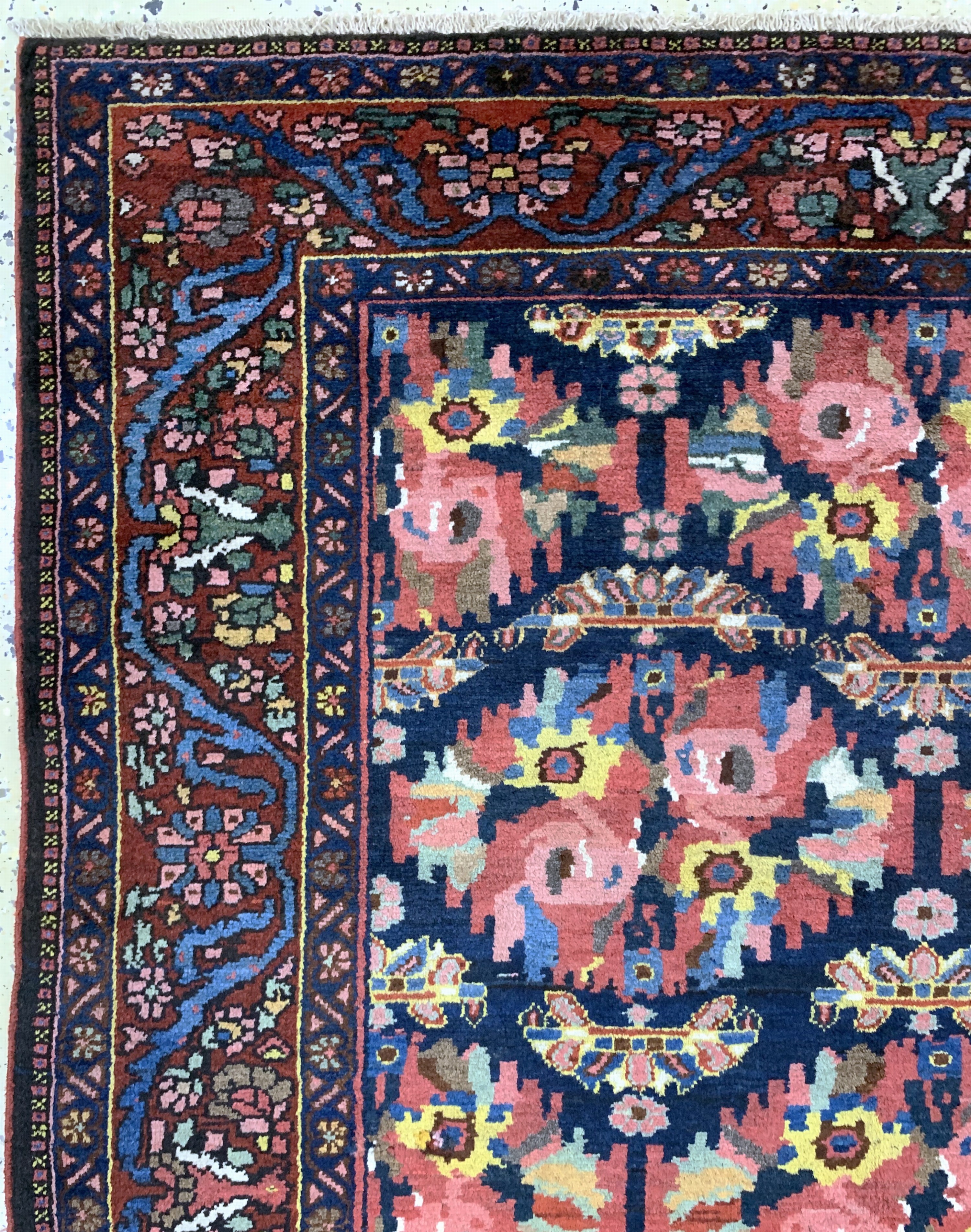 Detail c: Bachtiar"Golfarang"fein, Persien, um 1920, Wolle auf Baumwolle, ca. 215 x 144 cm, EHZ: 1-2, (fachkundig gereinigt).