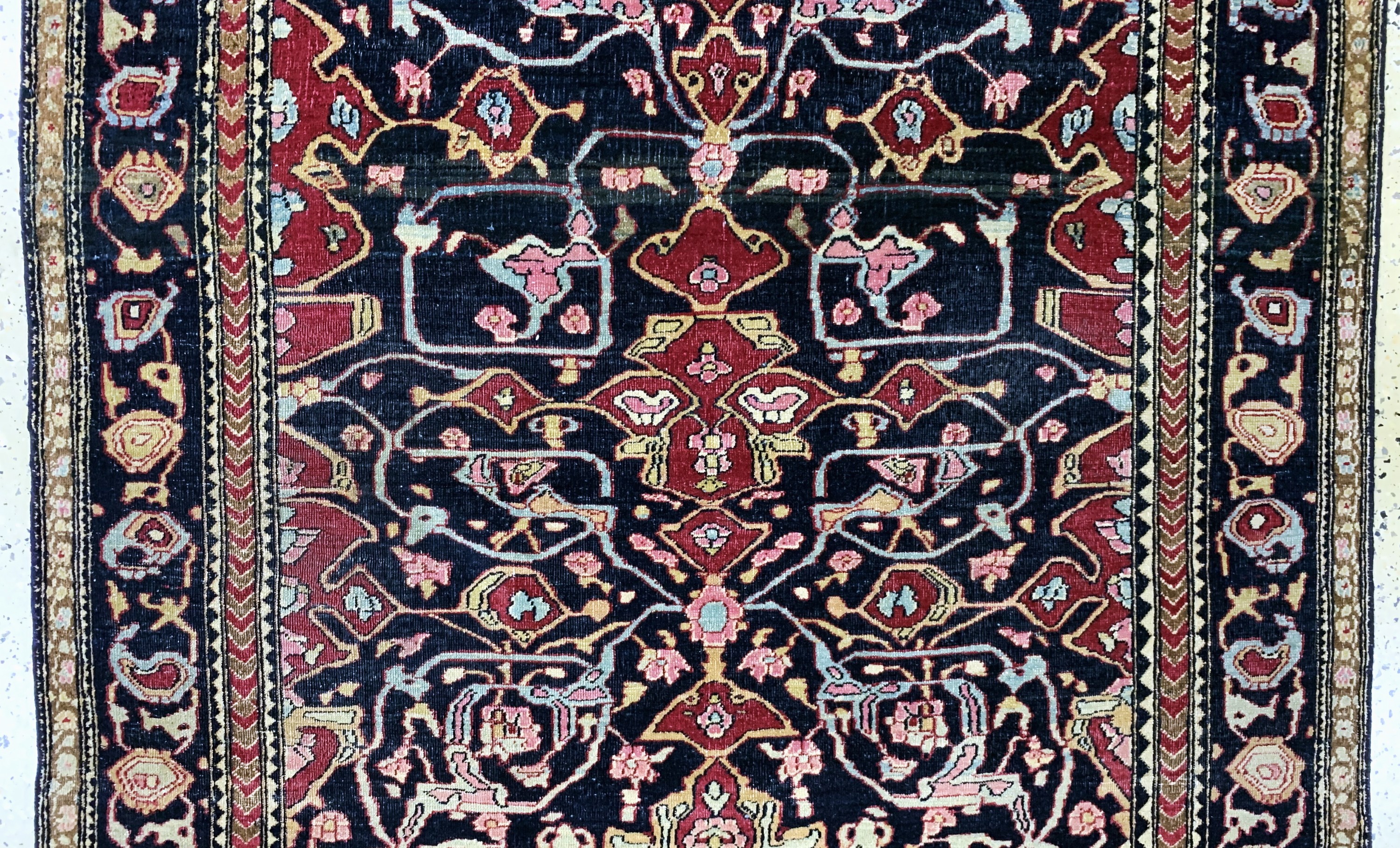 Detail b: Antiker Teheran, Persien, um 1900, Wolle auf Baumwolle, ca. 194 x 132 cm, EHZ: 2-3, (gleichmäßig dünn)