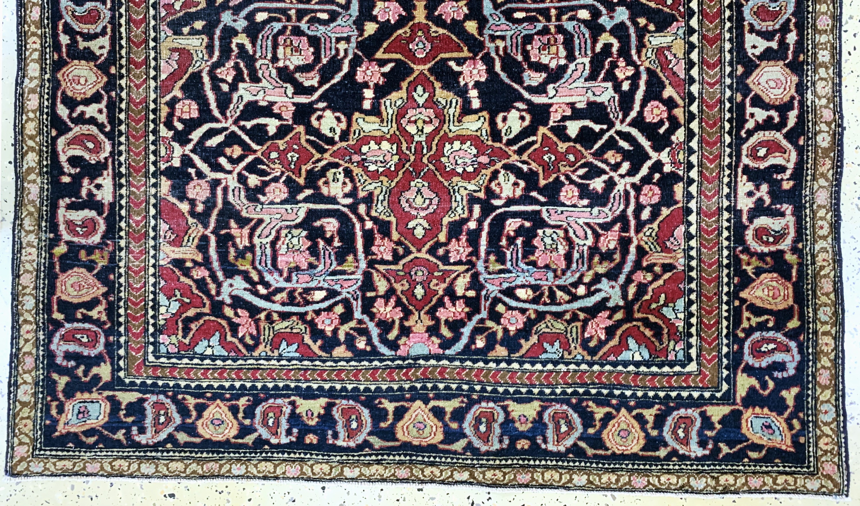 Detail c: Antiker Teheran, Persien, um 1900, Wolle auf Baumwolle, ca. 194 x 132 cm, EHZ: 2-3, (gleichmäßig dünn)