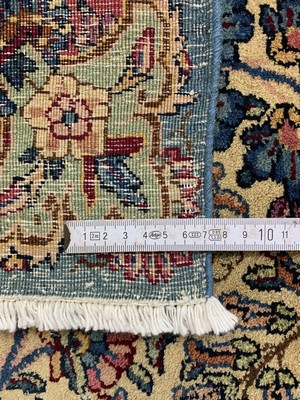 27008057f - Kerman´Lawar´antik fein, Persien, um 1900, Korkwolle auf Baumwolle, ca. 217 x 120 cm, ...