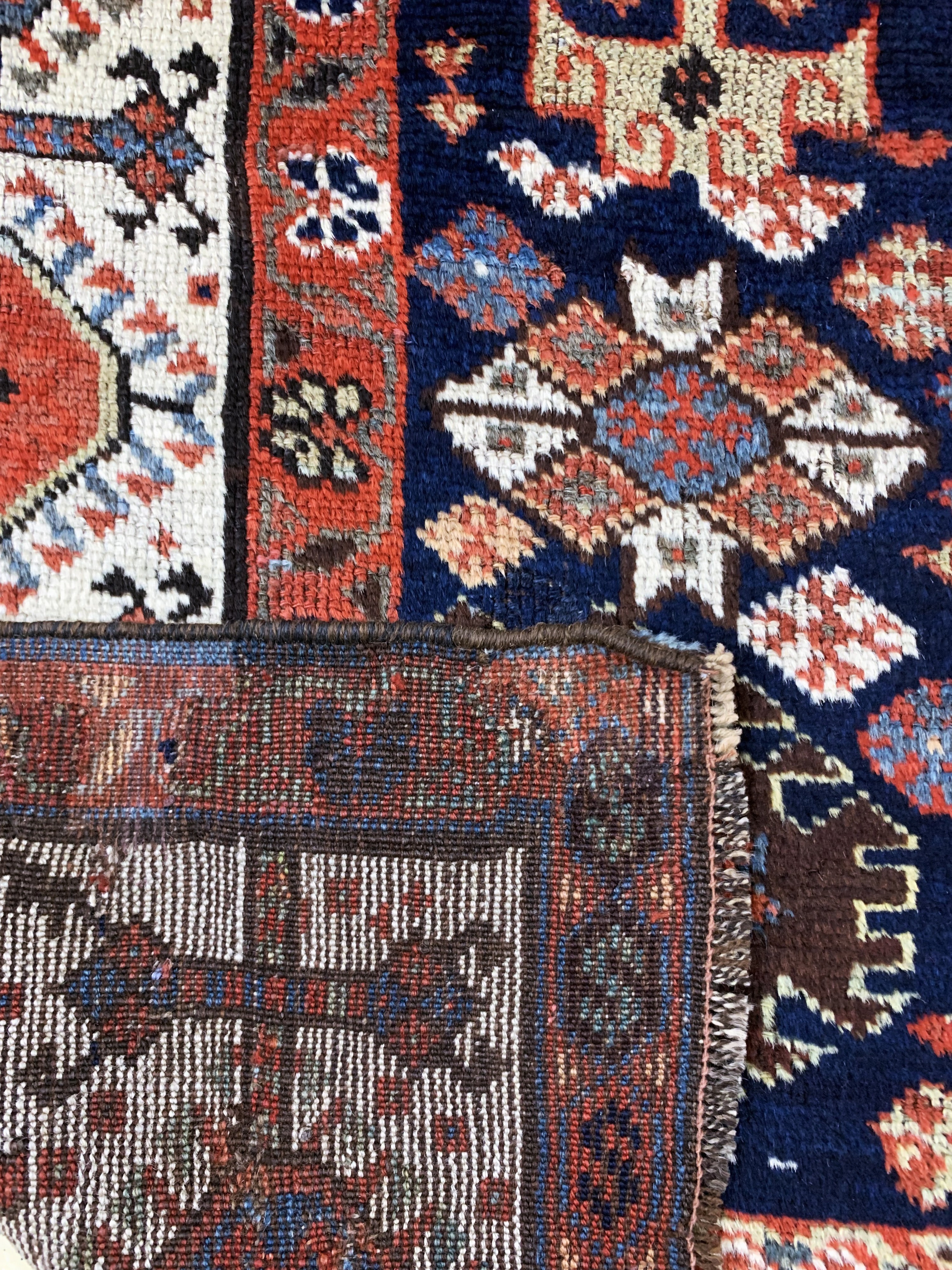 Detail g: Ghaschgai"Shekarlu"antik, Persien, 19.Jhd, Wolle auf Wolle, ca. 252 x 162 cm, restauriert, EHZ: 2(gleichmäßig dünn)