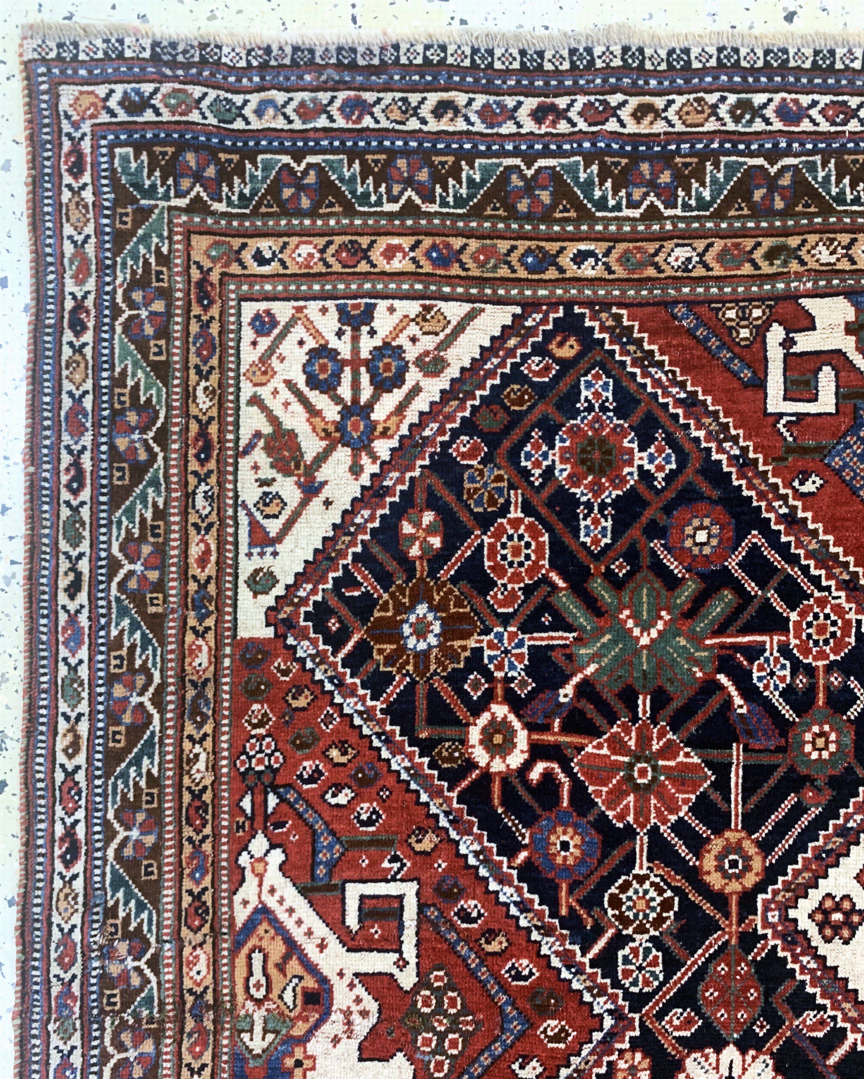 Detail d: Antiker Ghaschgai, Persien, 19.Jhd, Wolle auf Wolle, ca. 187 x 130 cm, restauriert, EHZ:2(gleichmäßig dünn)