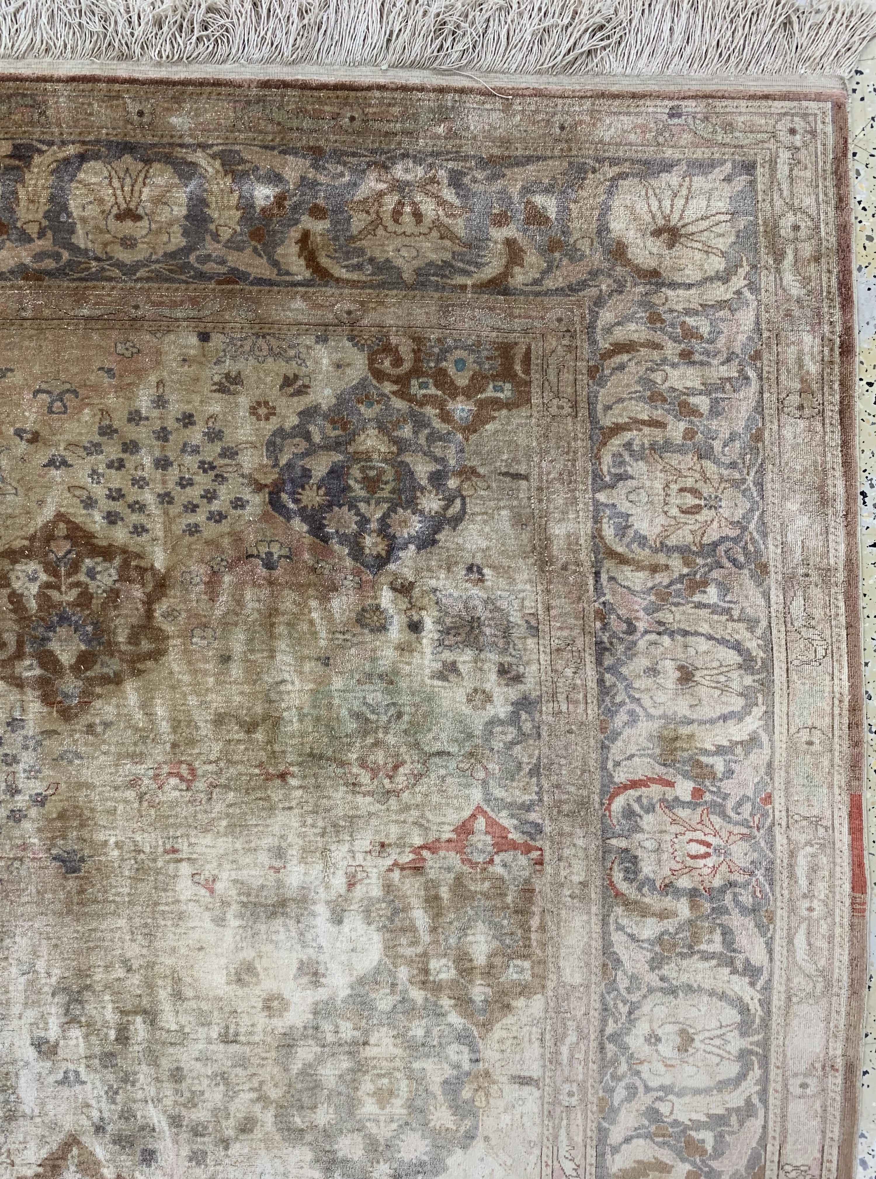 Detail i: Seiden Kayseri alt, Türkei, um 1930-1940, reine Naturseide, ca. 300 x 206 cm, EHZ: 2, (geflickt)