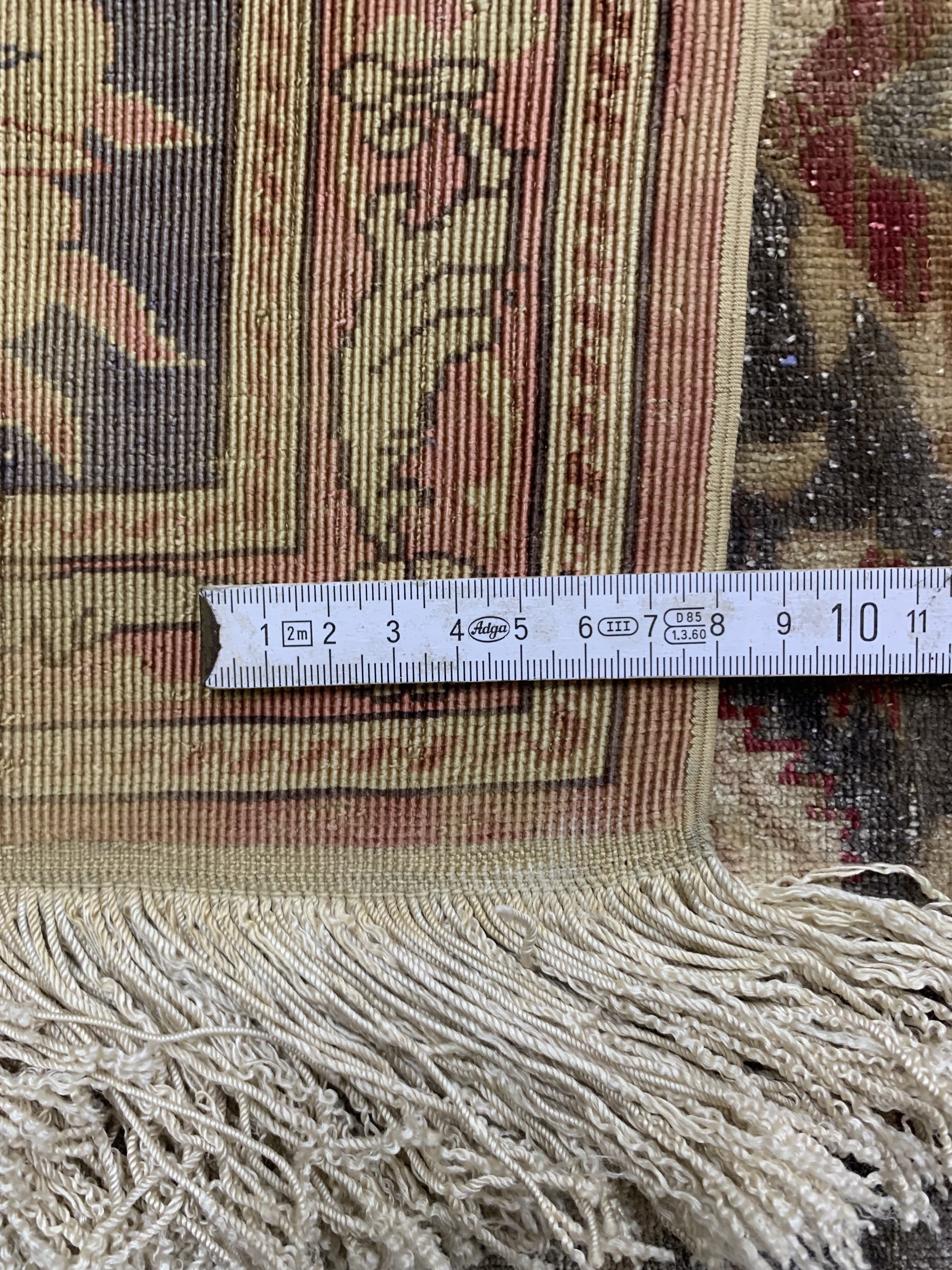 Detail k: Seiden Kayseri alt, Türkei, um 1930-1940, reine Naturseide, ca. 300 x 206 cm, EHZ: 2, (geflickt)