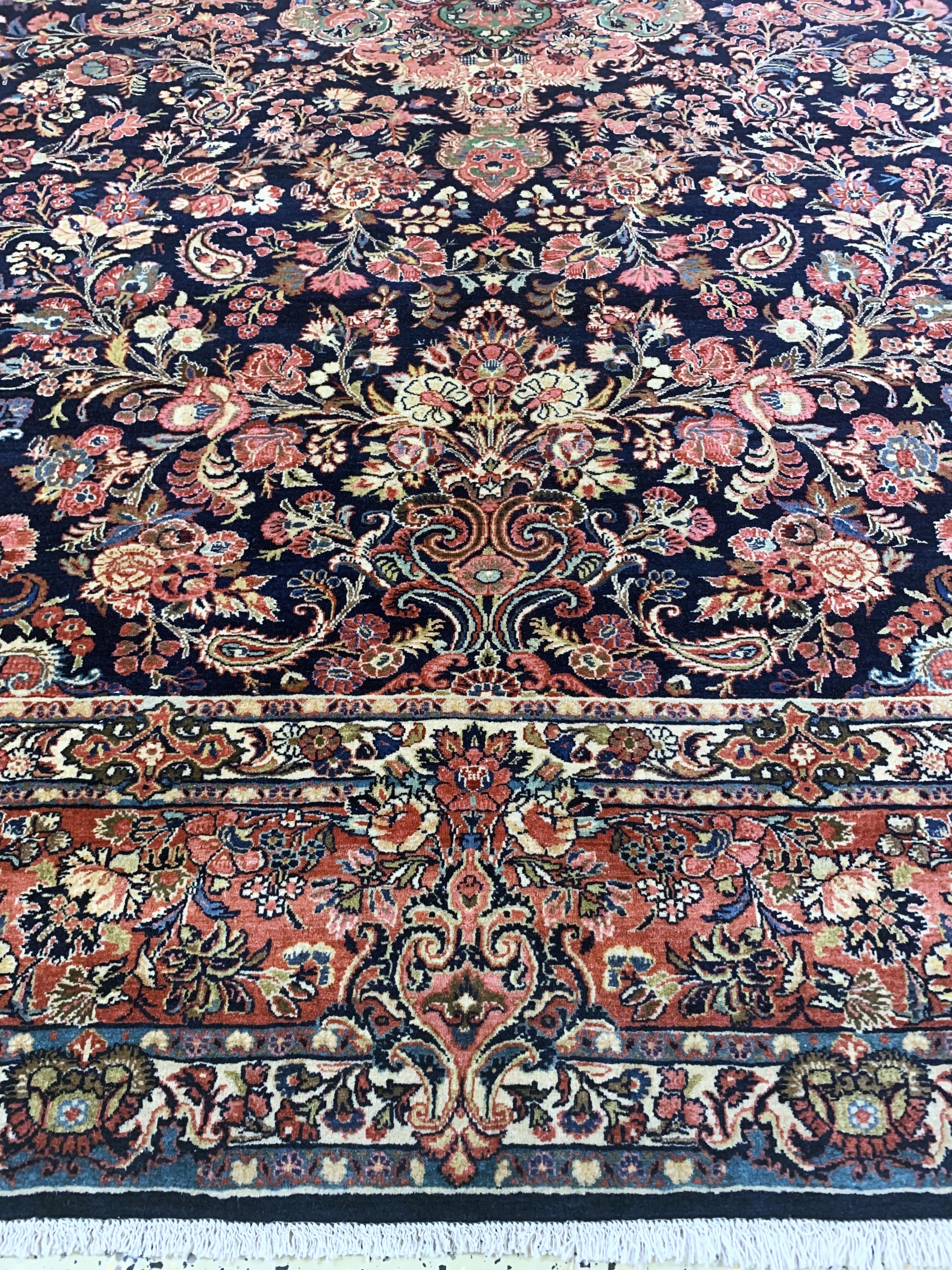 Detail k: Us Re-Import Sarogh, Persien, um 1930-1940,Korkwolle auf Baumwolle, ca. 356 x 276 cm, (nahezu neuwertig), fachkundig gereinigt