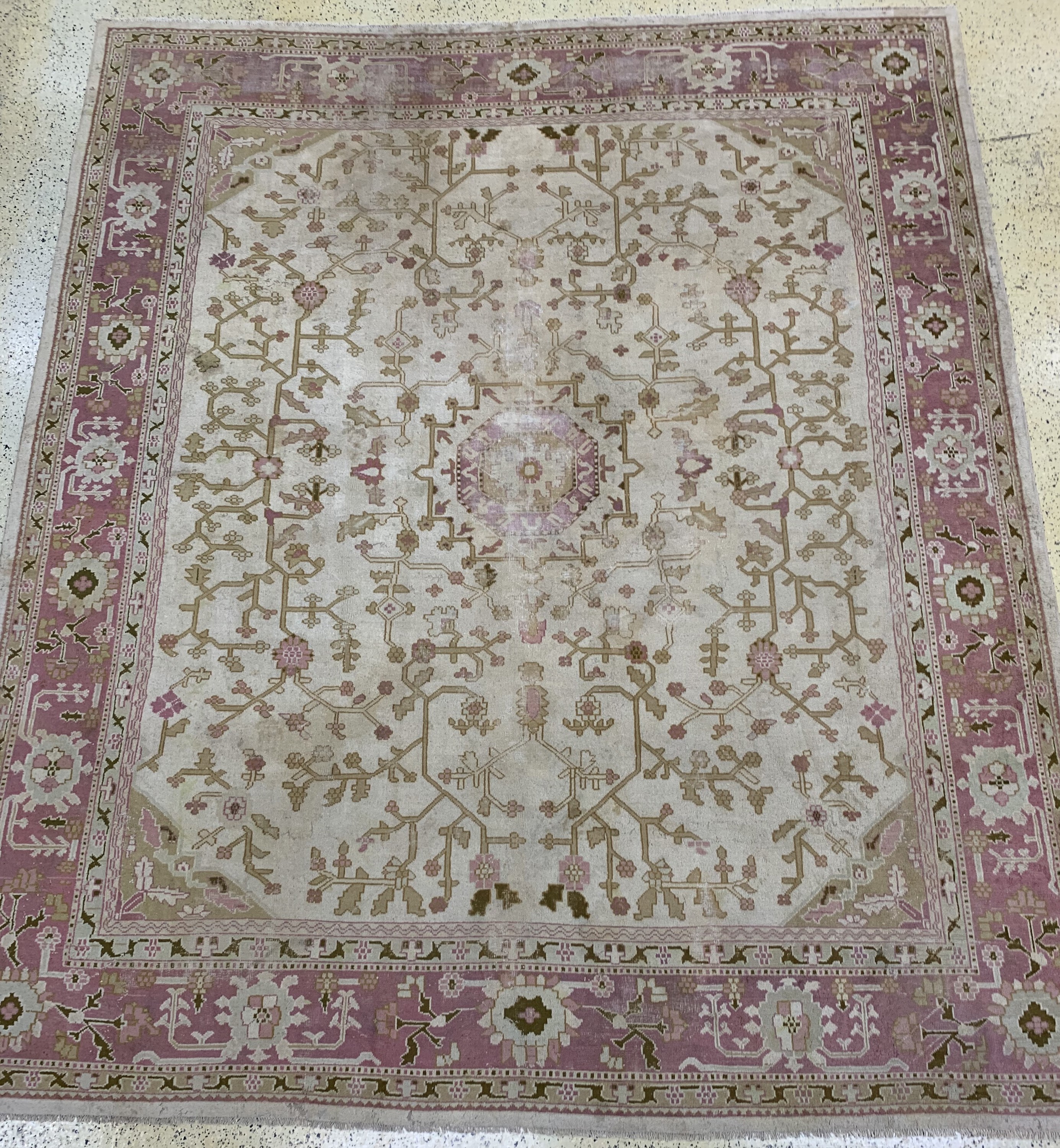 Image 27008573 - Antiker Uschak, Türkei, um 1900, Wolle auf Wolle, ca. 437 x 370 cm, EHZ: 4