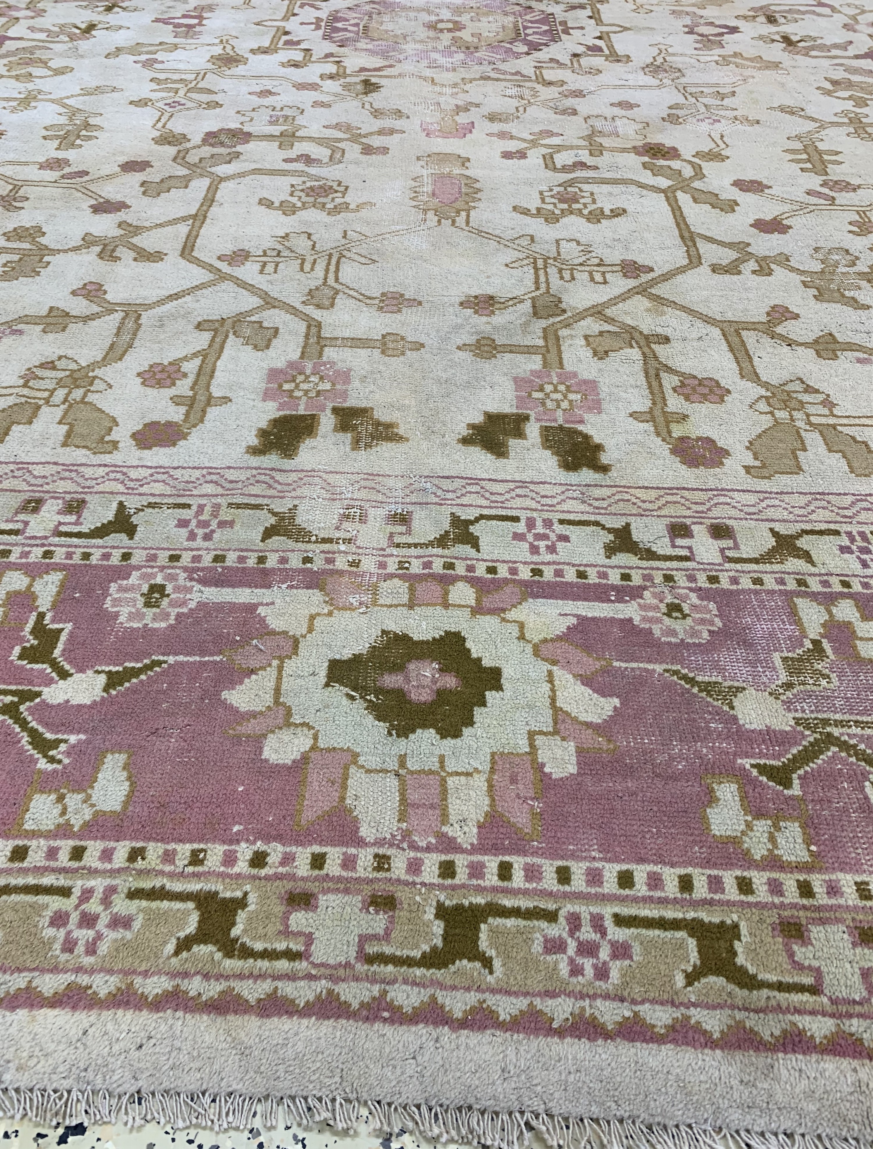 Detail k: Antiker Uschak, Türkei, um 1900, Wolle auf Wolle, ca. 437 x 370 cm, EHZ: 4