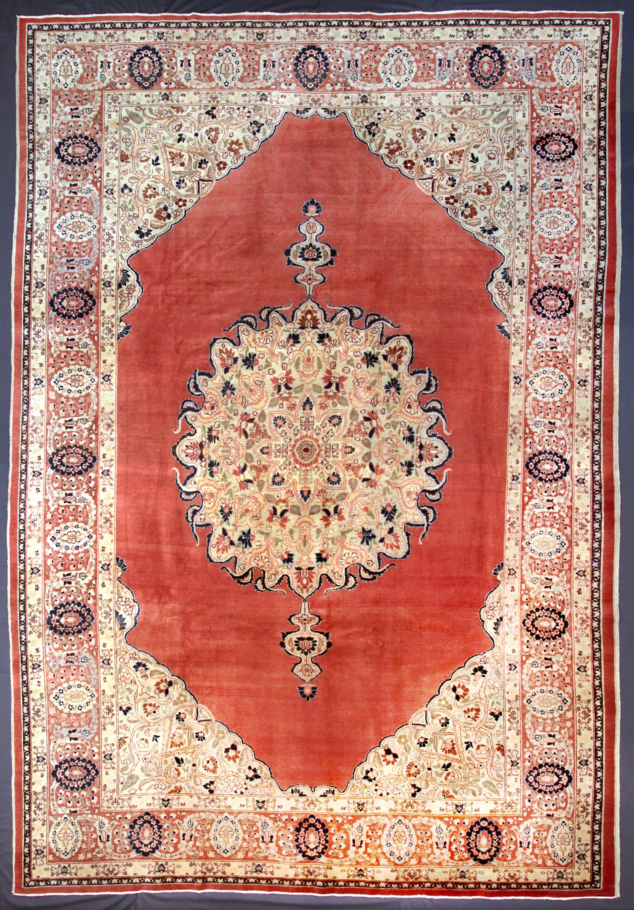 Image 27008579 - Täbriz´Hadji-Jalili´antik, Persien, um 1900, Wolle auf Baumwolle, ca. 387 x 265 cm, ...