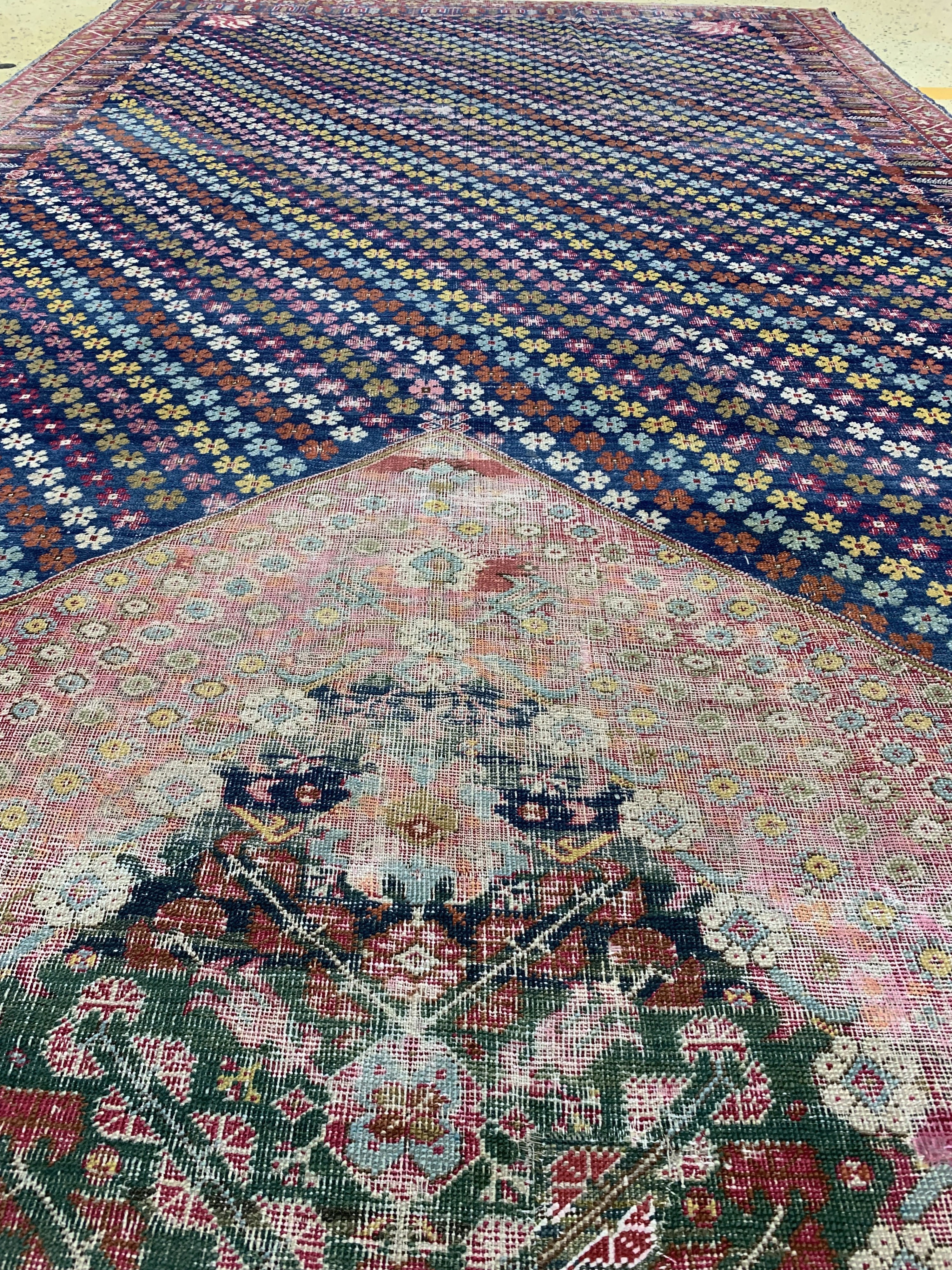 Detail i: Antiker Giordes"Kelley", Türkei, Anfang 19.Jhd, Wolle auf Wolle, ca. 663 x 205 cm: 3, (kleine restaurierungen)