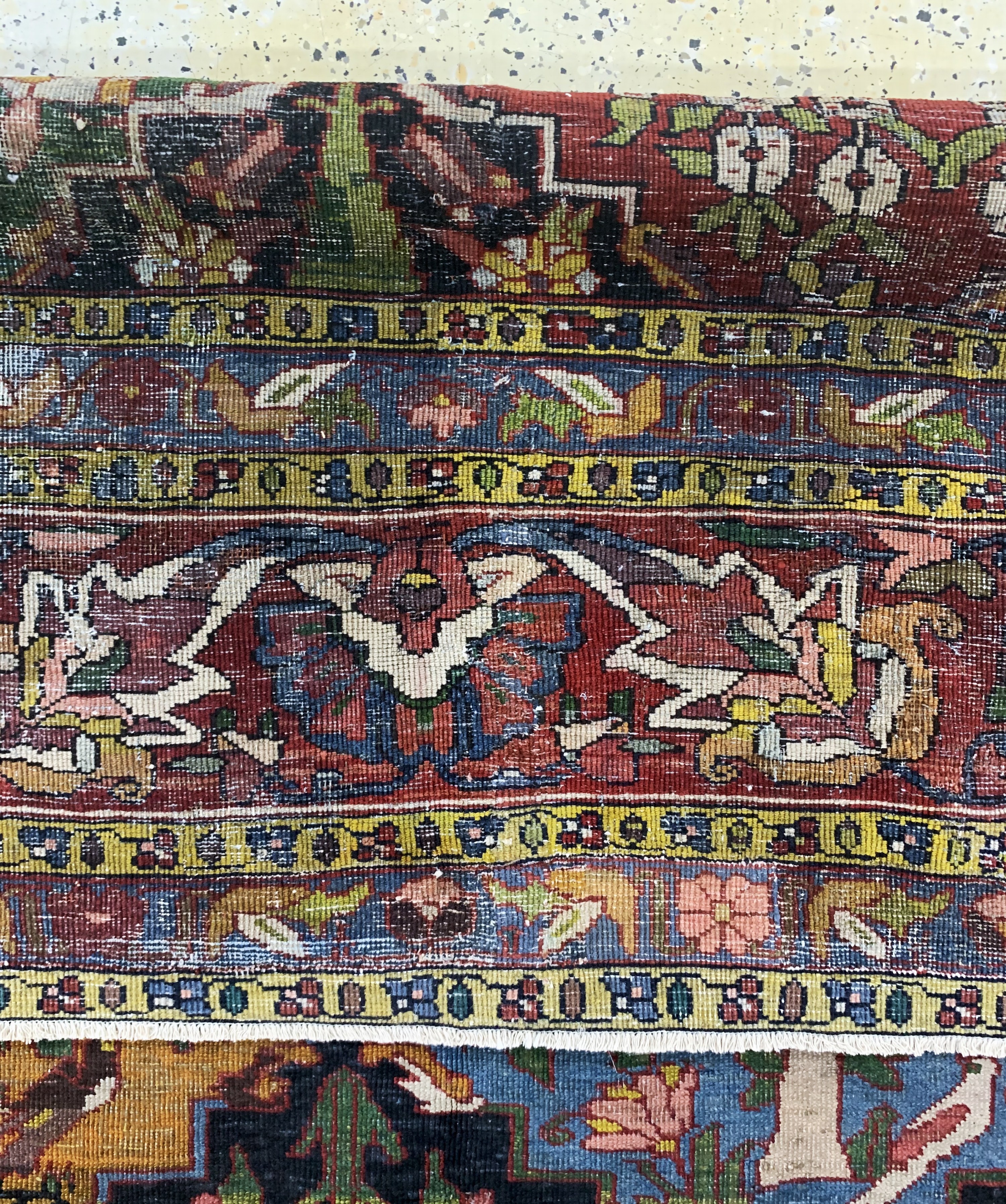 Detail g: Bachtiar"Kelley", Persien, um 1920-1930, Wolle auf Baumwolle, ca. 402 x 207 cm, EHZ: 2-3, (restauriert)