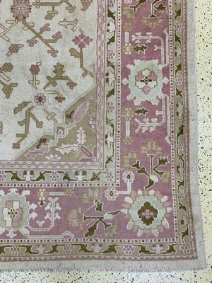 27008573a - Antiker Uschak, Türkei, um 1900, Wolle auf Wolle, ca. 437 x 370 cm, EHZ: 4