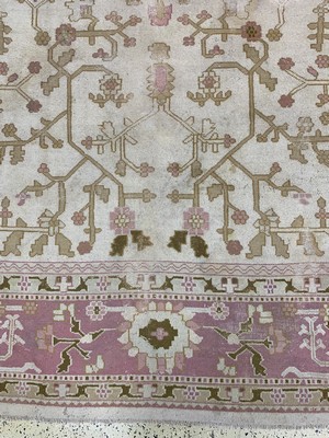 27008573b - Antiker Uschak, Türkei, um 1900, Wolle auf Wolle, ca. 437 x 370 cm, EHZ: 4