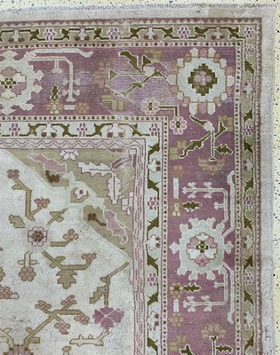 27008573i - Antiker Uschak, Türkei, um 1900, Wolle auf Wolle, ca. 437 x 370 cm, EHZ: 4