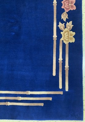 27008592b - Peking´Art-Deco´fein, China, um 1920-1930, Korkwolle auf Baumwolle, ca. 342 x 250 cm, ...