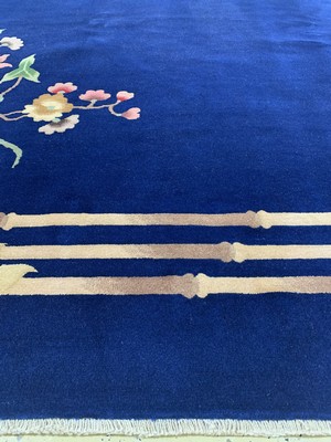 27008592e - Peking´Art-Deco´fein, China, um 1920-1930, Korkwolle auf Baumwolle, ca. 342 x 250 cm, ...