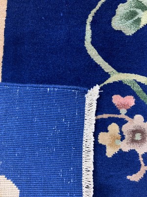 27008592f - Peking´Art-Deco´fein, China, um 1920-1930, Korkwolle auf Baumwolle, ca. 342 x 250 cm, ...