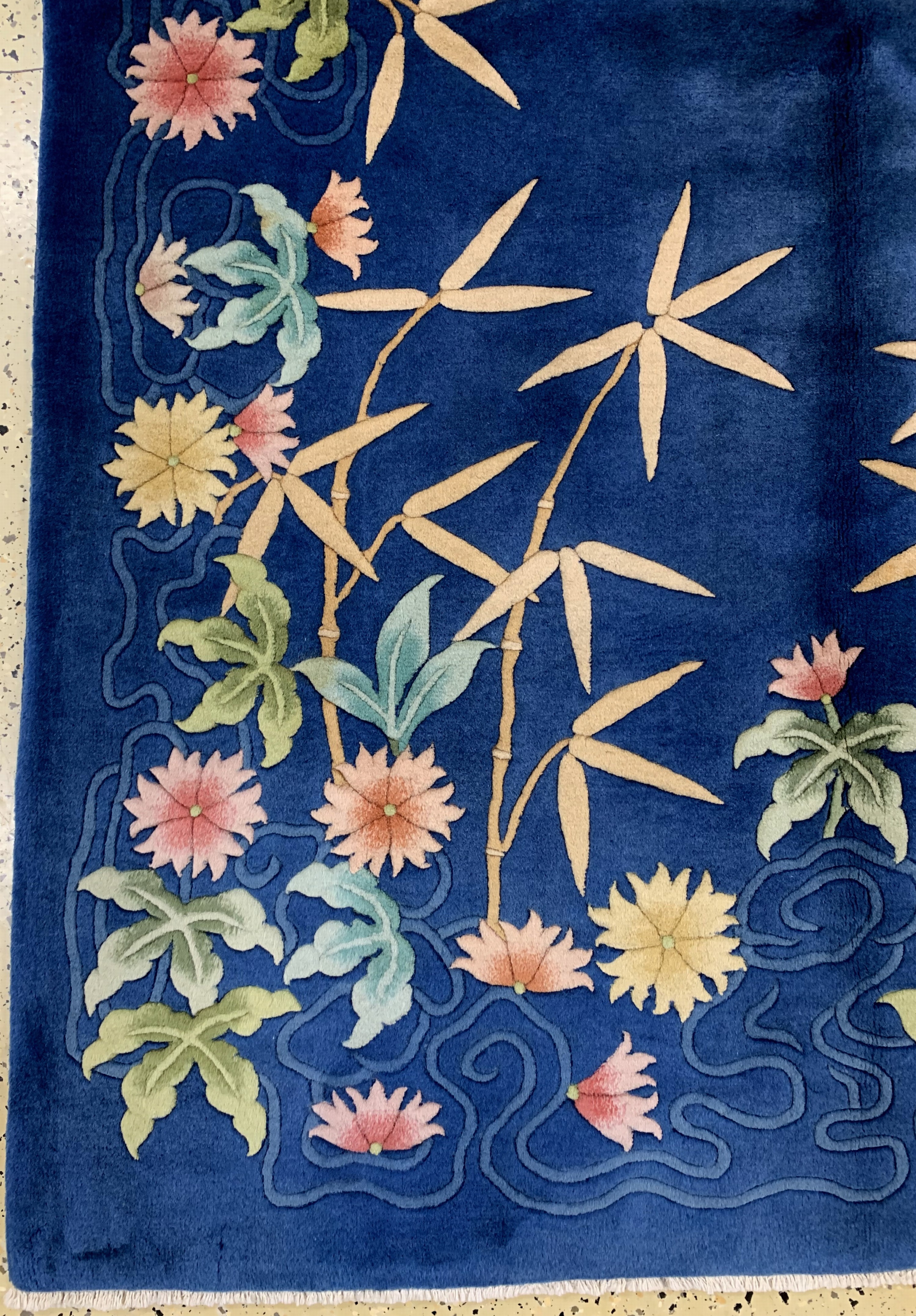 Detail b: Peking"Art-Deco"fein, China, um 1900, Korkwolle auf Baumwolle, ca. 242 x 150 cm, gereinigt, EHZ: 2