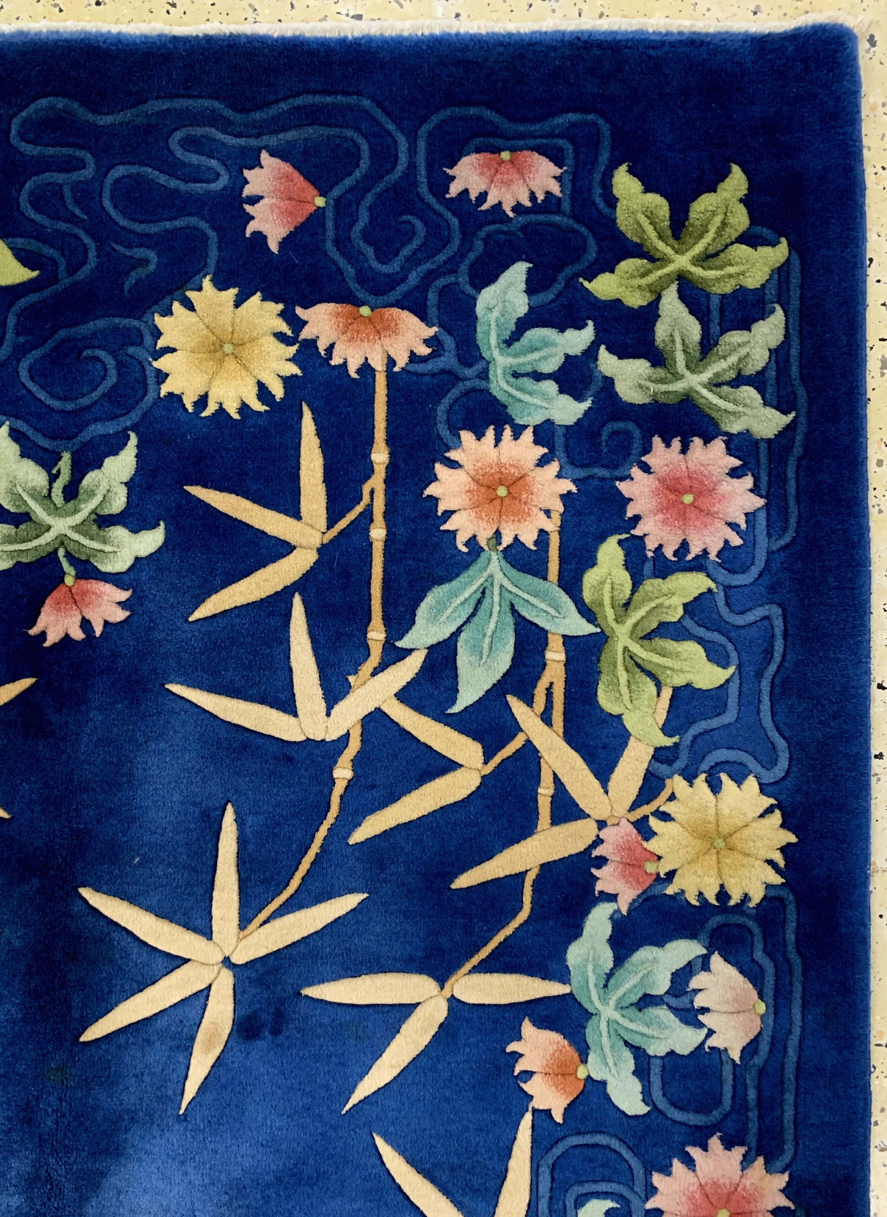 Detail d: Peking"Art-Deco"fein, China, um 1900, Korkwolle auf Baumwolle, ca. 242 x 150 cm, gereinigt, EHZ: 2