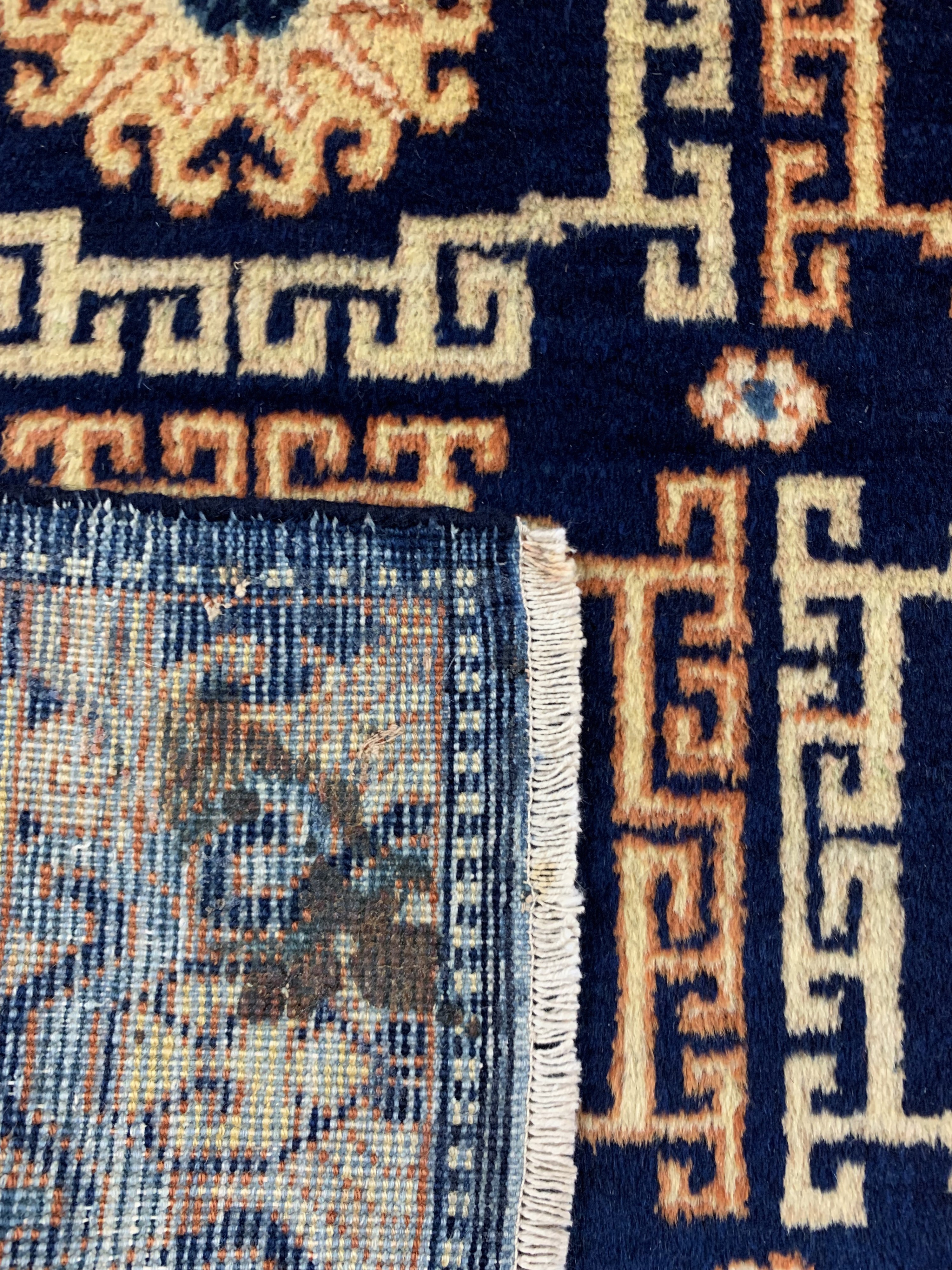 Detail f: Antiker Khotan, Turkestan, um 1900, Wolle auf Baumwolle, ca. 180 x 122 cm, gereinigt, EHZ: 2, (kleiner restaurierung)