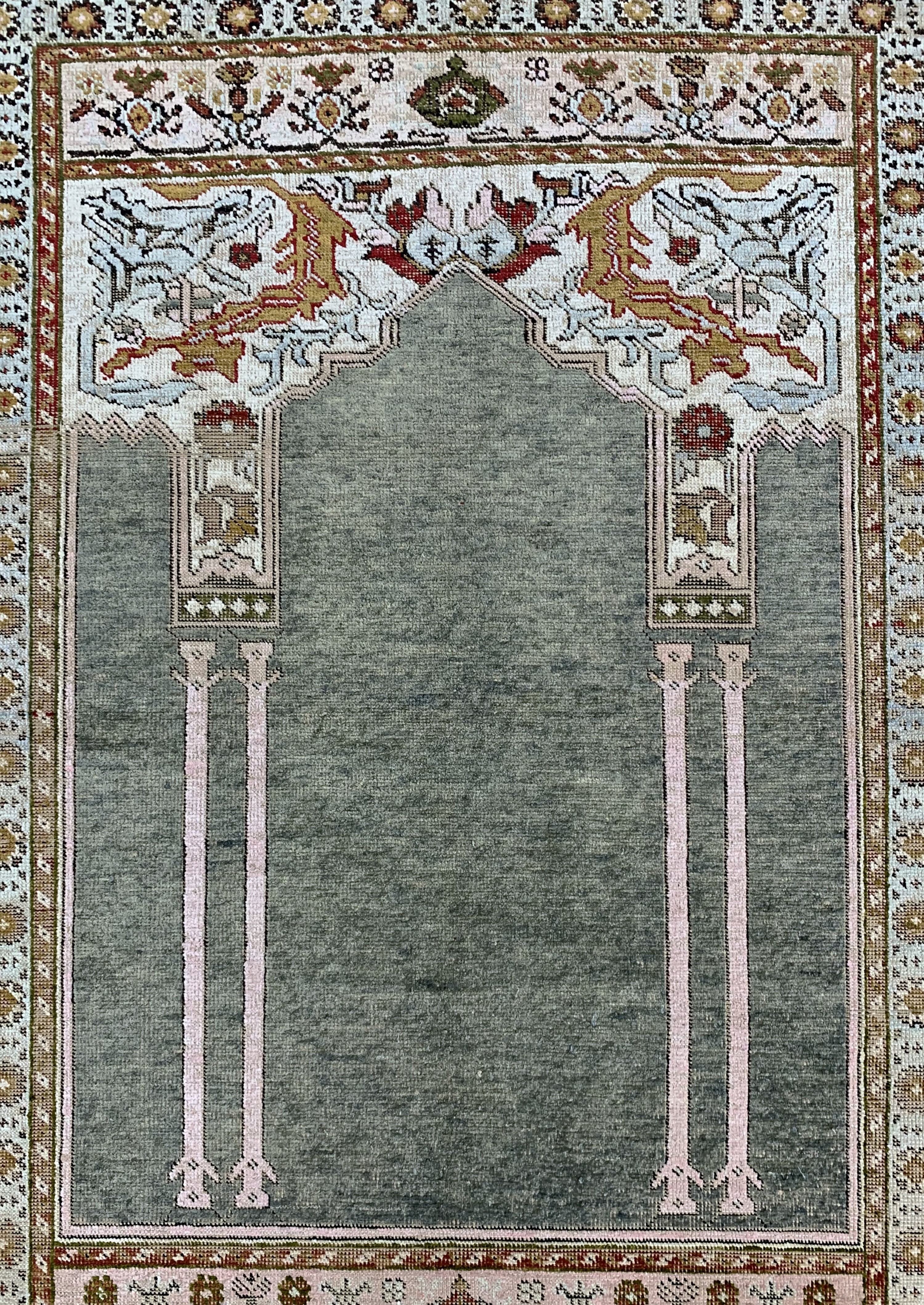 Detail c: Antiker Giordes, Türkei, um 1900, merzerisierte Baumwolle, ca. 155 x 120 cm, EHZ:(gleichmäßig dünn)