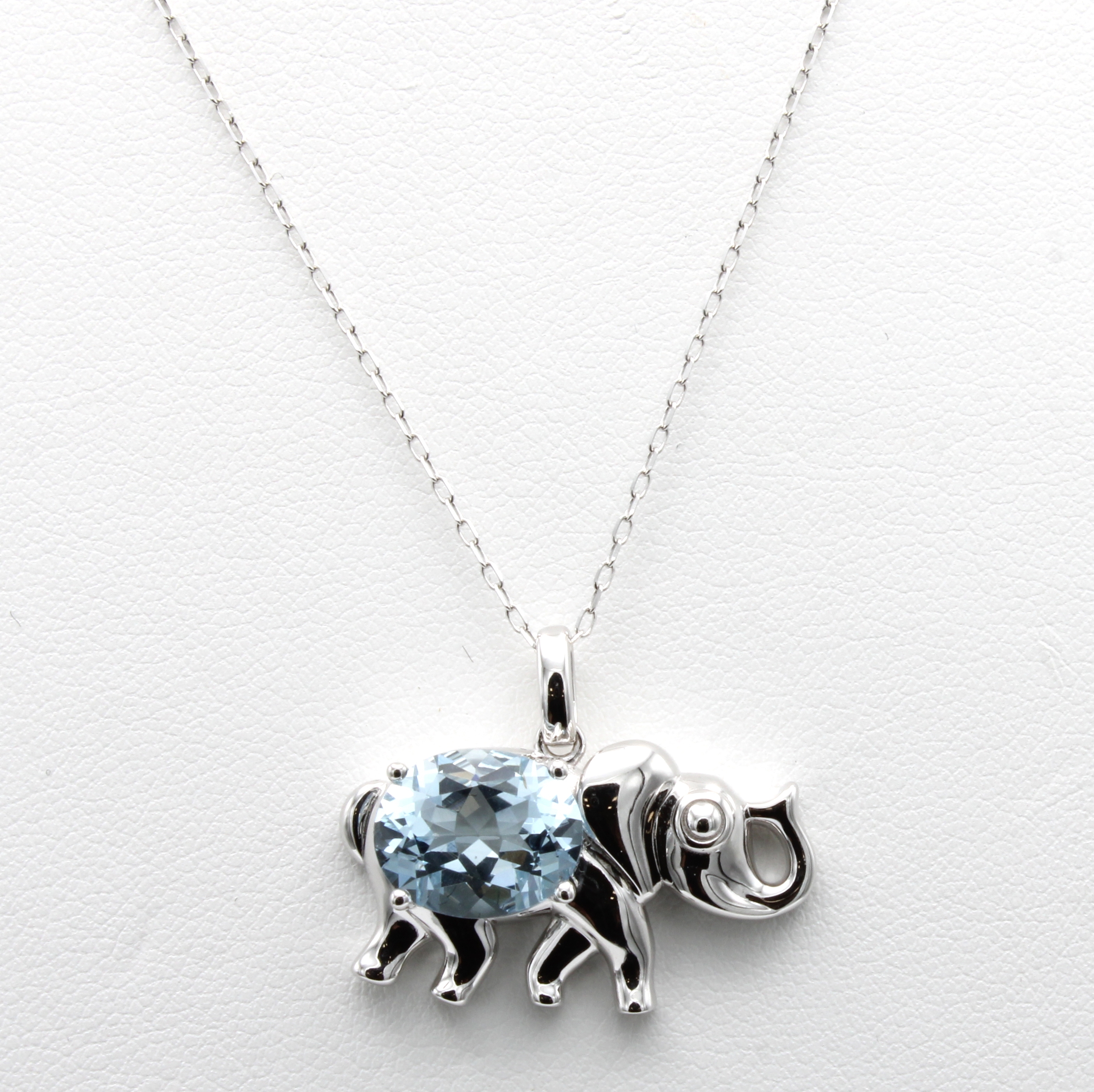 Image 27008905 - Anhänger ´Elefant´ mit Aquamarin an Kette, WG 585/000, fac. Aquamarin ca. 2.91 ct, in ...